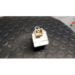 INTERRUTTORE ALZACRISTALLI PORTA ANT. 038 HYUNDAI ATOS PRIME (12/99-09/03) G4HCE 9358006000IJ