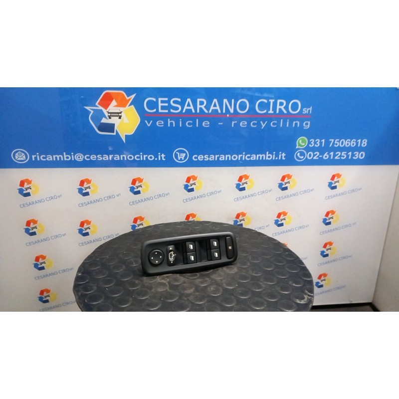 BLOCCO COMANDI ALZACRISTALLI E RETROVISORI EST. C/CRIST.ELE., RETR.RIPEGH.ELE. 046 LANCIA PHEDRA (TC) (06/02-01/11) 4HS 1495752