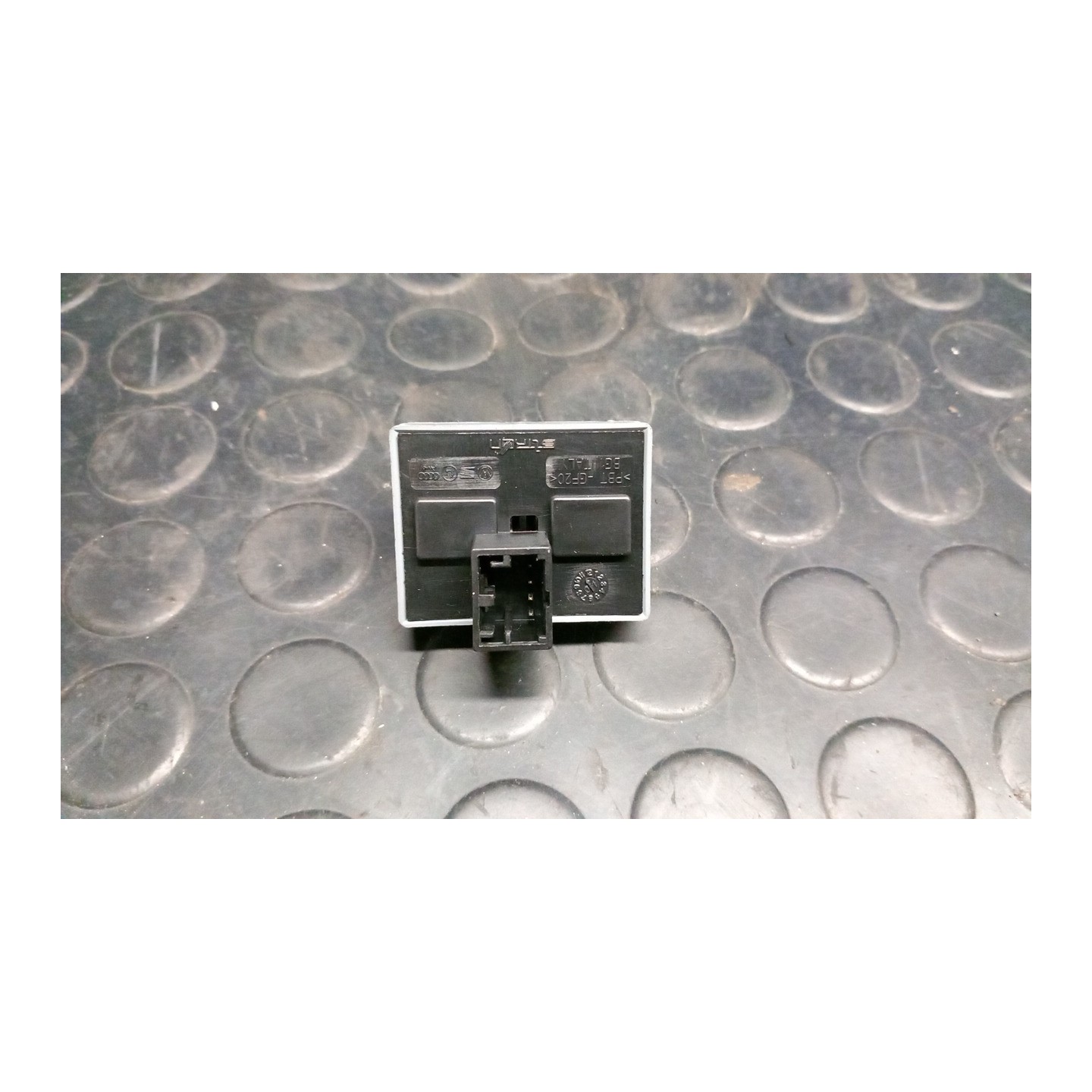 INTERRUTTORE ALZACRISTALLI POST. PORTA ANT. 171 VOLKSWAGEN POLO (9N) (10/01-03/05) AZQ 6Q0959858A9B9
