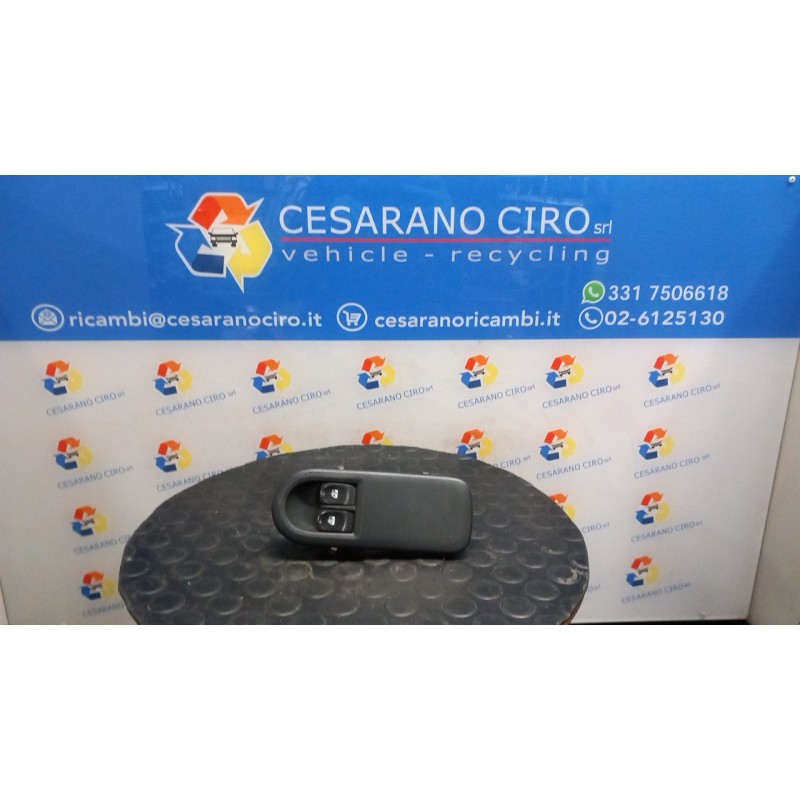 INTERRUTTORE ALZACRISTALLI PORTA ANT. ELETTRICO SEMPLICE SX. 002 RENAULT CLIO 3A SERIE (05/09-) D4FD7 8200214939