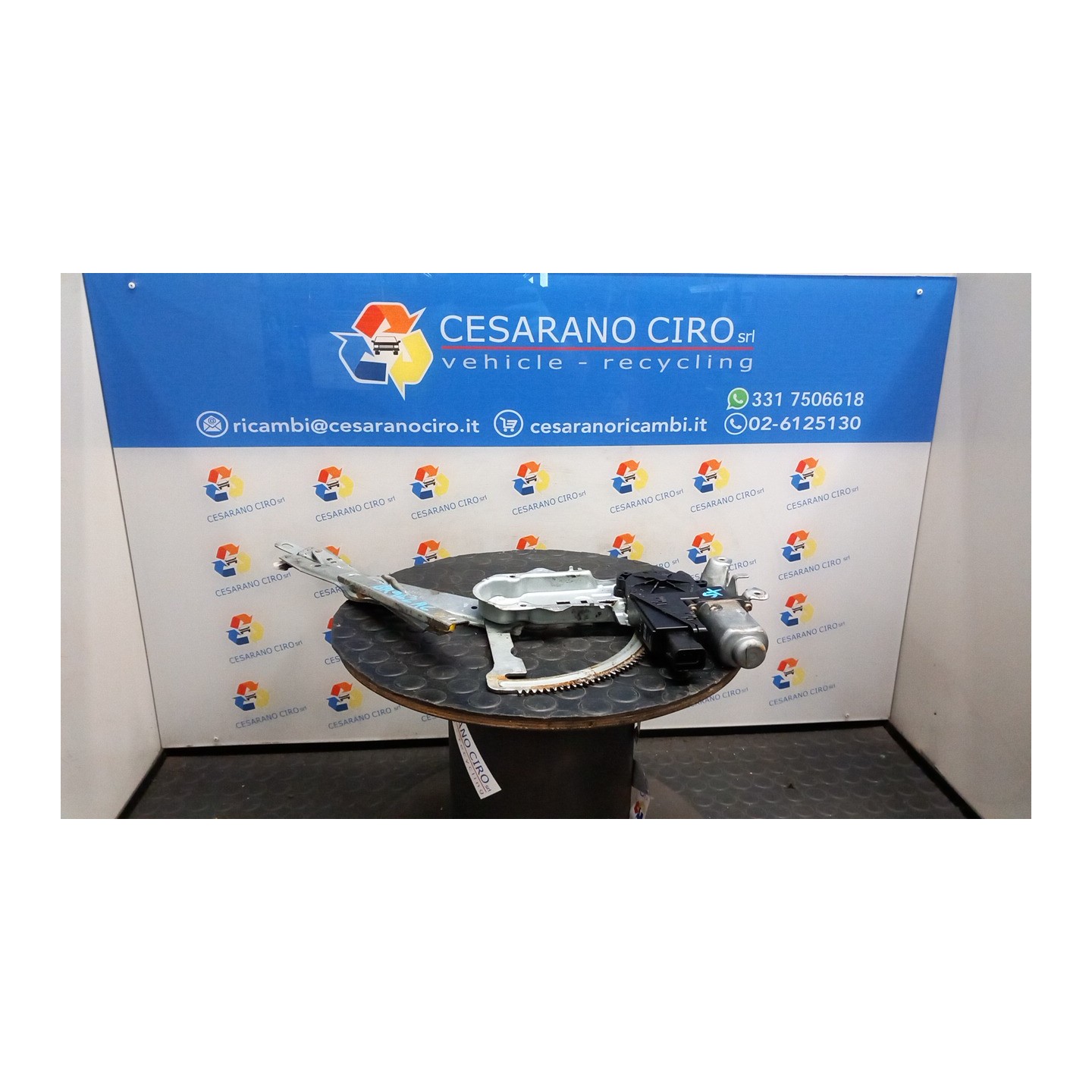 ALZACRISTALLO ELETTR. PORTA ANT. SX. 004 OPEL CORSA (X01) (10/00-06/06) Z10XE 93186824