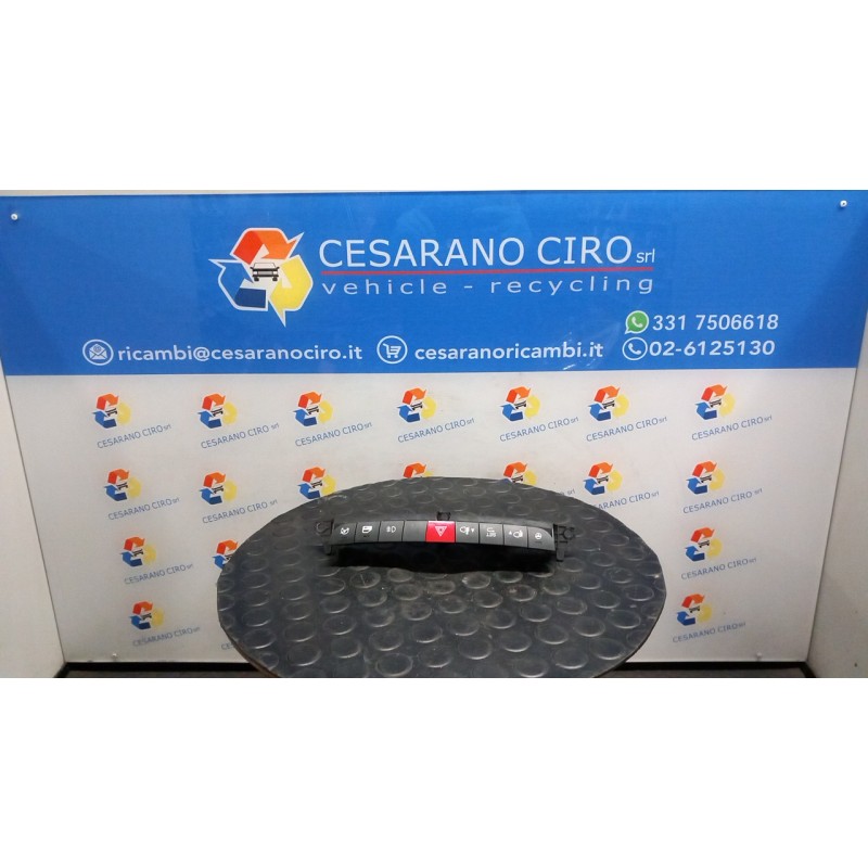 BLOCCO COMANDI MULTIFUNZIONI C/STOP START.S/FENDINEBBIA 075 FIAT 500L (73) (07/12-06/18) 199B4000 735600089