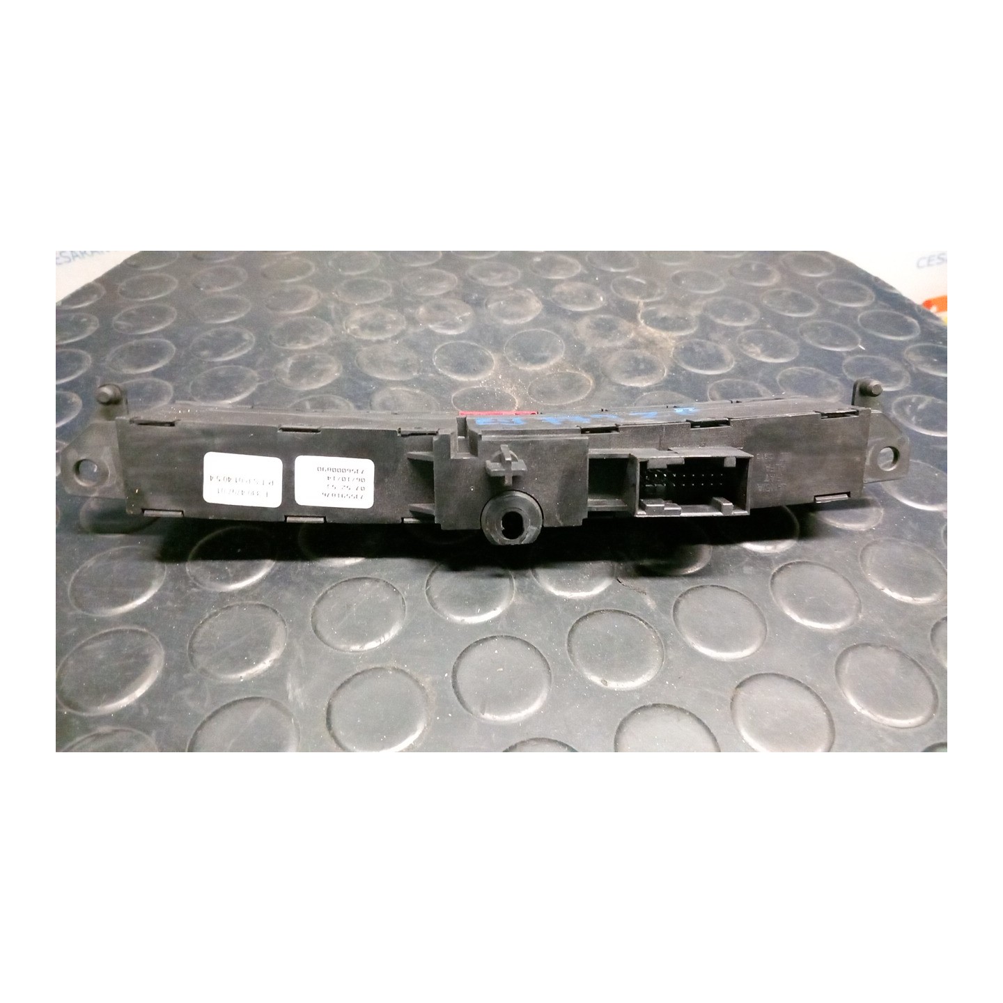 BLOCCO COMANDI MULTIFUNZIONI C/STOP START.S/FENDINEBBIA 075 FIAT 500L (73) (07/12-06/18) 199B4000 735600089