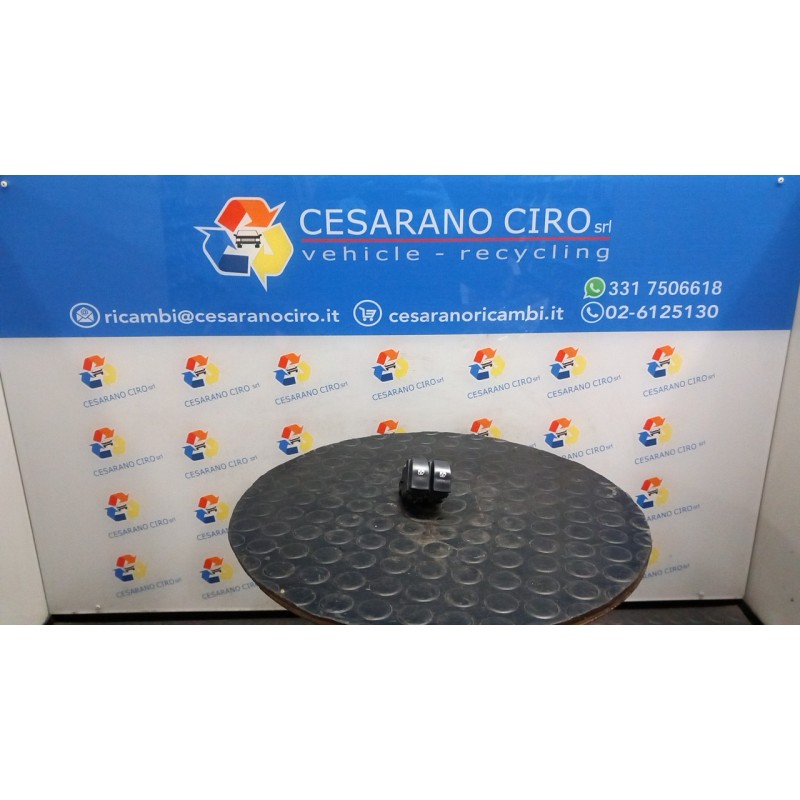 BLOCCO COMANDI ALZACRISTALLI SX. 108 RENAULT CLIO 2A SERIE (05/01-11/10) D7FG7 8200084008