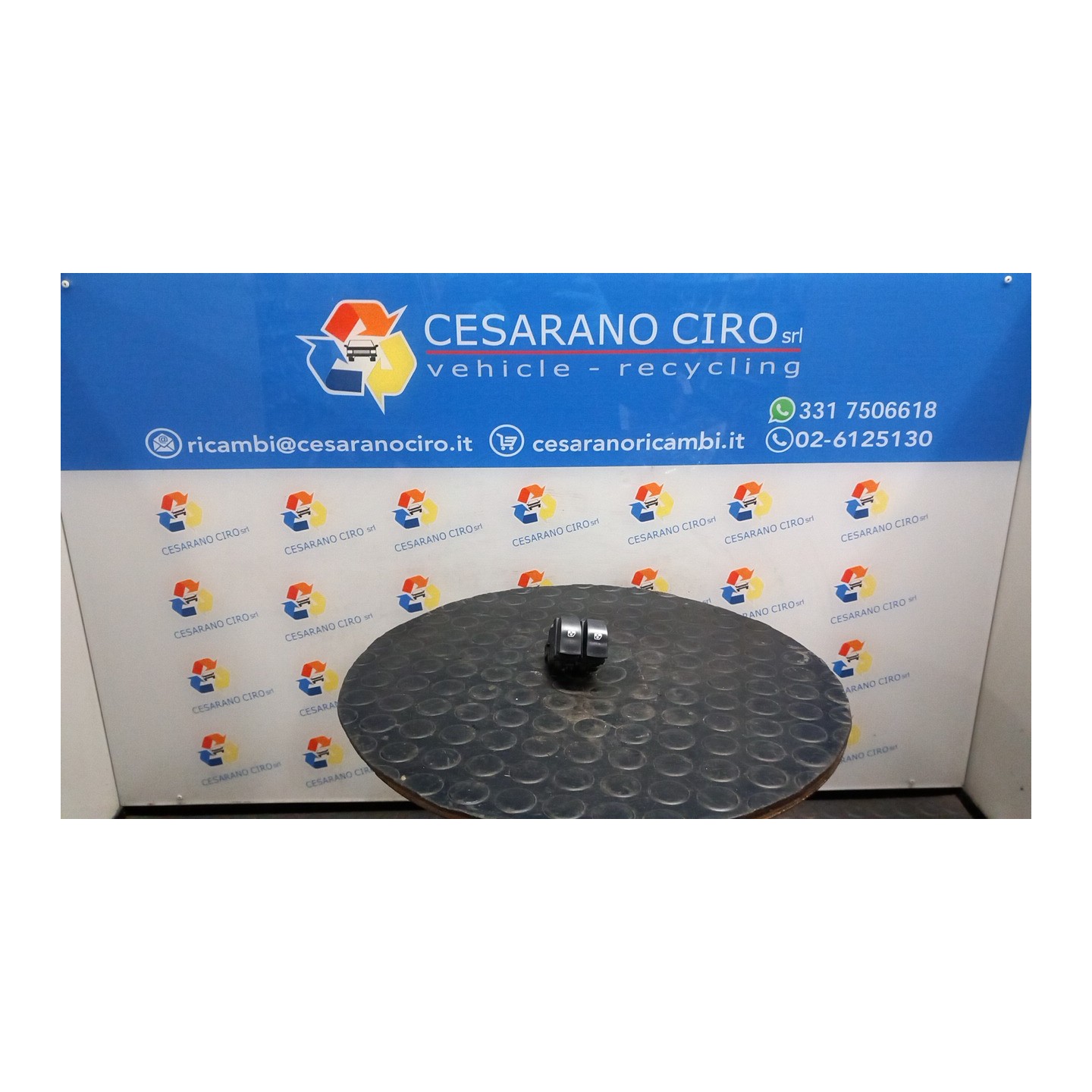 BLOCCO COMANDI ALZACRISTALLI SX. 108 RENAULT CLIO 2A SERIE (05/01-11/10) D7FG7 8200084008