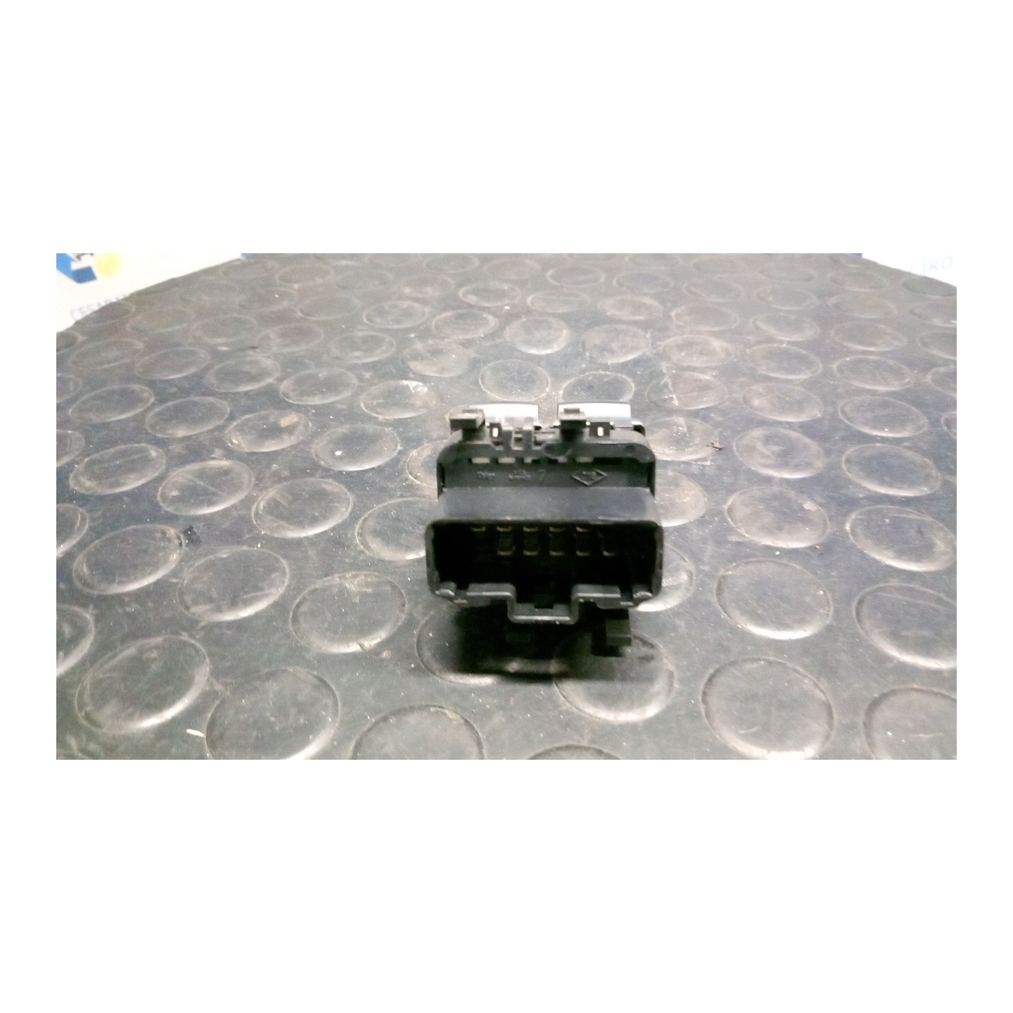 BLOCCO COMANDI ALZACRISTALLI SX. 108 RENAULT CLIO 2A SERIE (05/01-11/10) D7FG7 8200084008