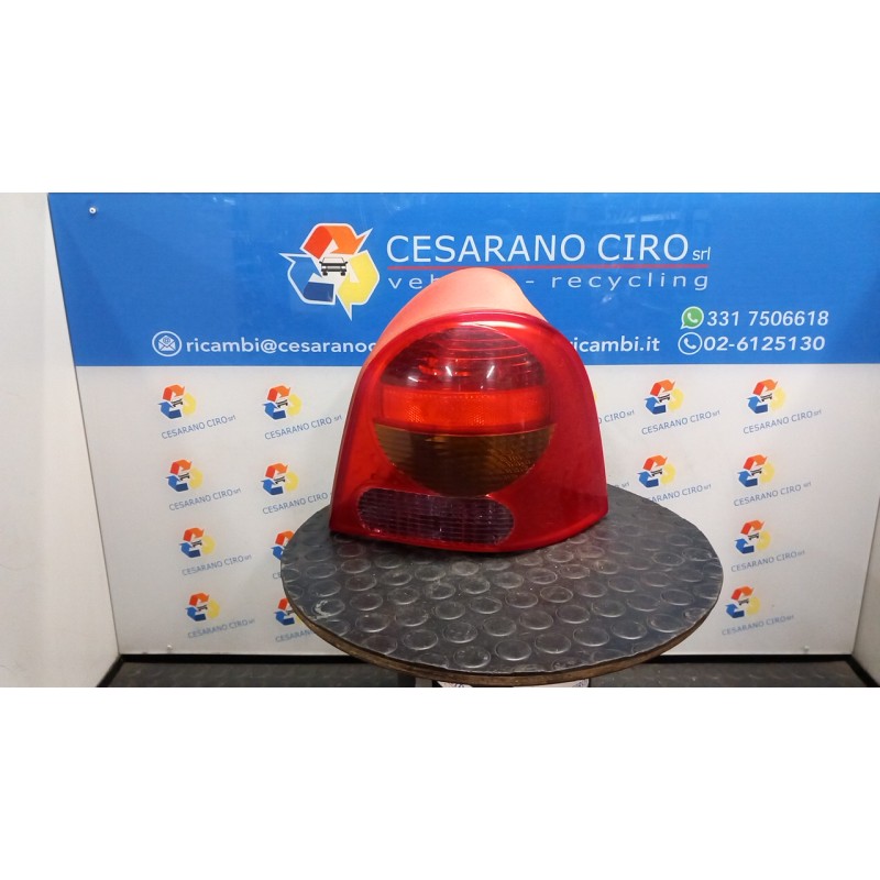 FANALE POST. -09/04 DX. 095 RENAULT TWINGO 1A SERIE (08/98-09/07) D7FF7 8200338149