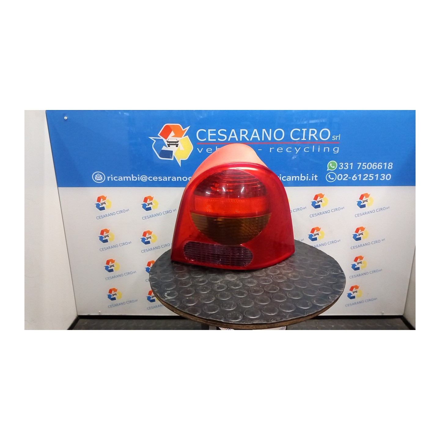 FANALE POST. -09/04 DX. 095 RENAULT TWINGO 1A SERIE (08/98-09/07) D7FF7 8200338149