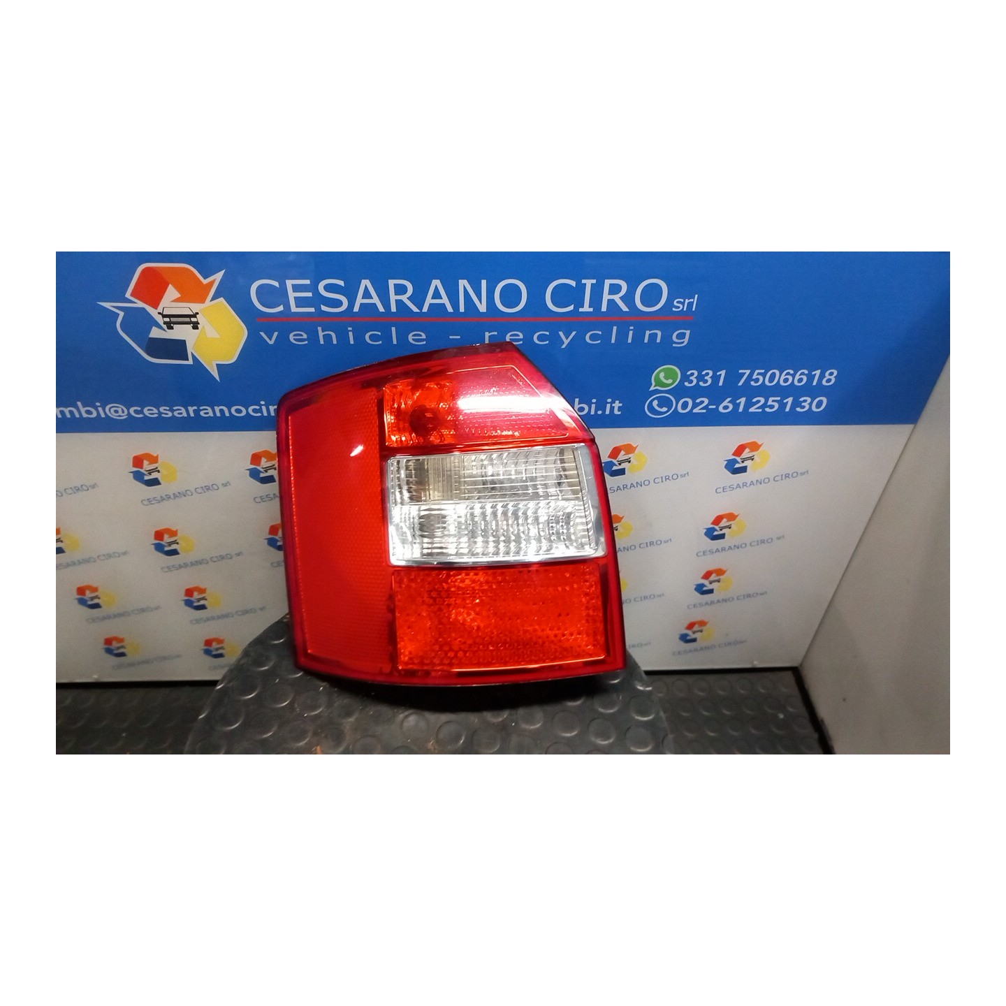 FANALE POST. SX. 027 AUDI A4 (8E) (11/00-11/04) AKE 8E9945095