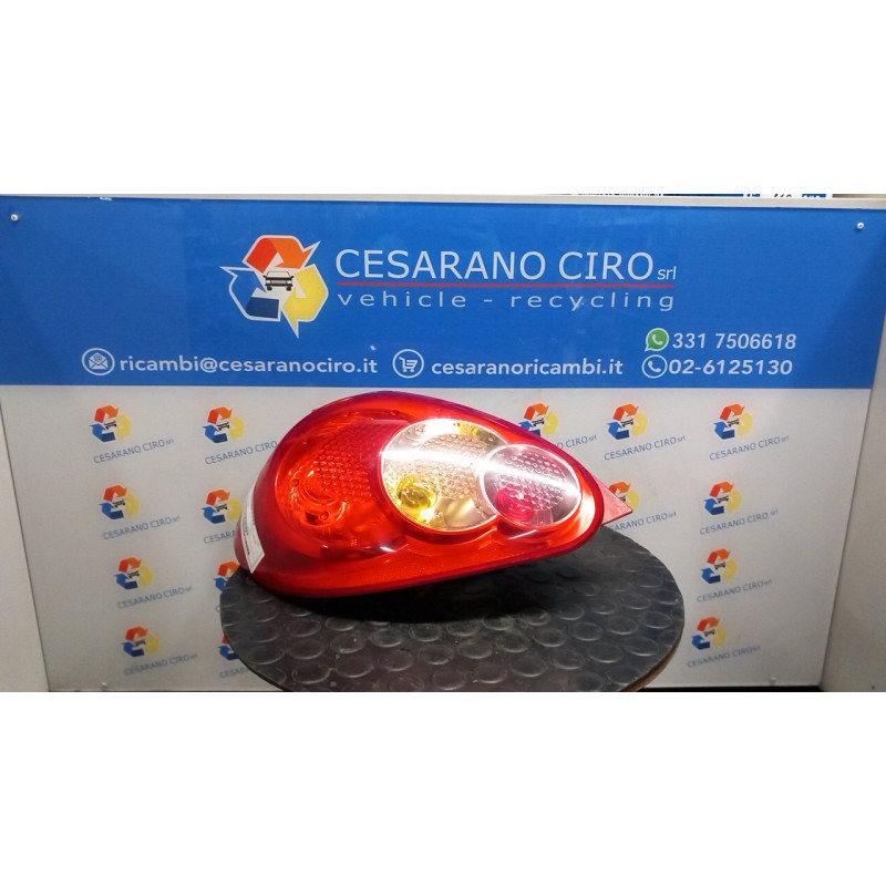 FANALE POST. SX. 090 TOYOTA AYGO 1A SERIE (04/05-10/14) 1KRFE 815610H070