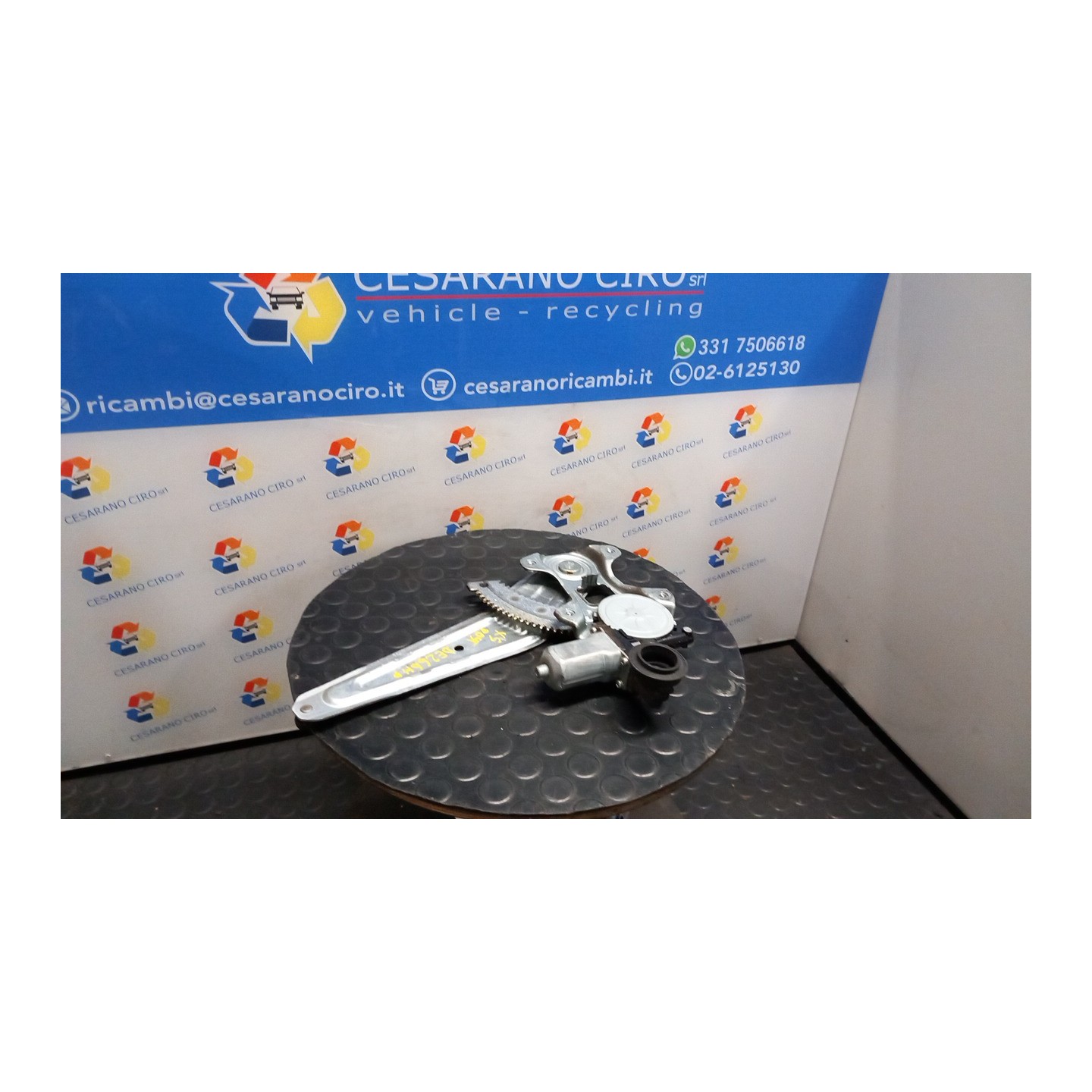 ALZACRISTALLO ELETTR. PORTA POST. SX. 095 DAIHATSU SIRION 2A SERIE (01/05-) 1KR 69804B1010