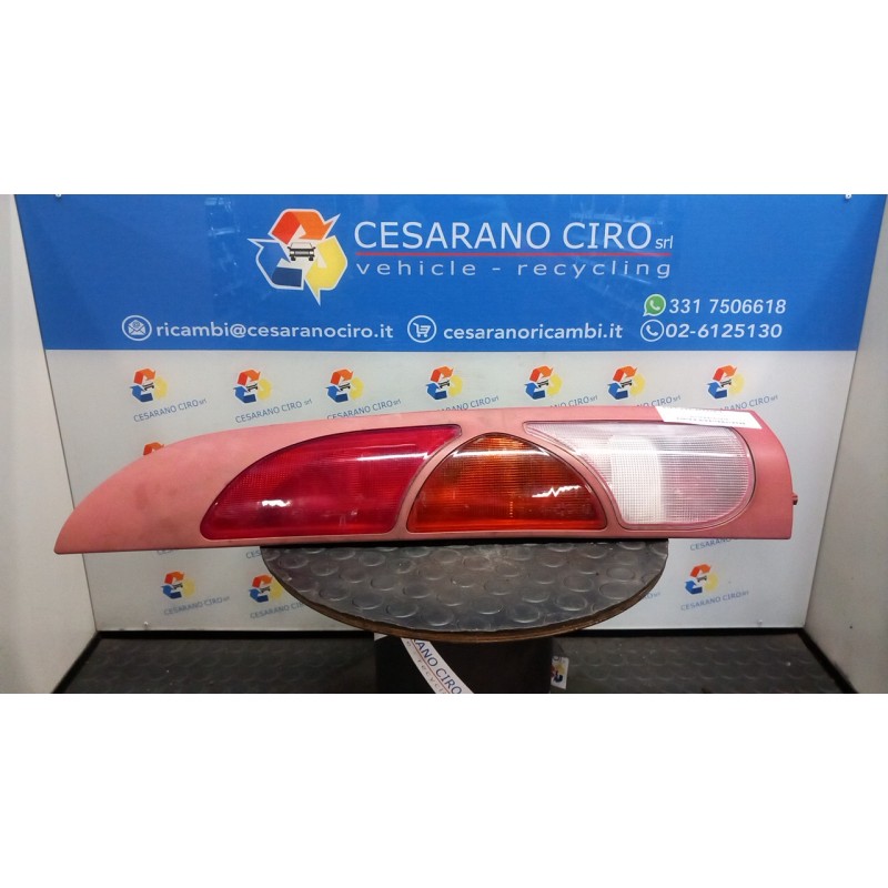 FANALE POST. P/PORTELLO POST. DX. 145 RENAULT KANGOO (04/03-03/09) D4FB7 8200150621