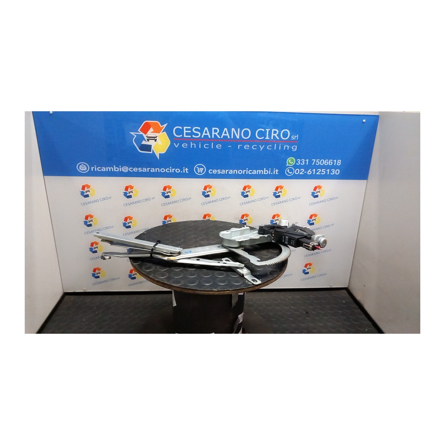 ALZACRISTALLO ELETTR. PORTA ANT. DX. 003 OPEL CORSA (X01) (10/00-06/06) Z12XE 93186827