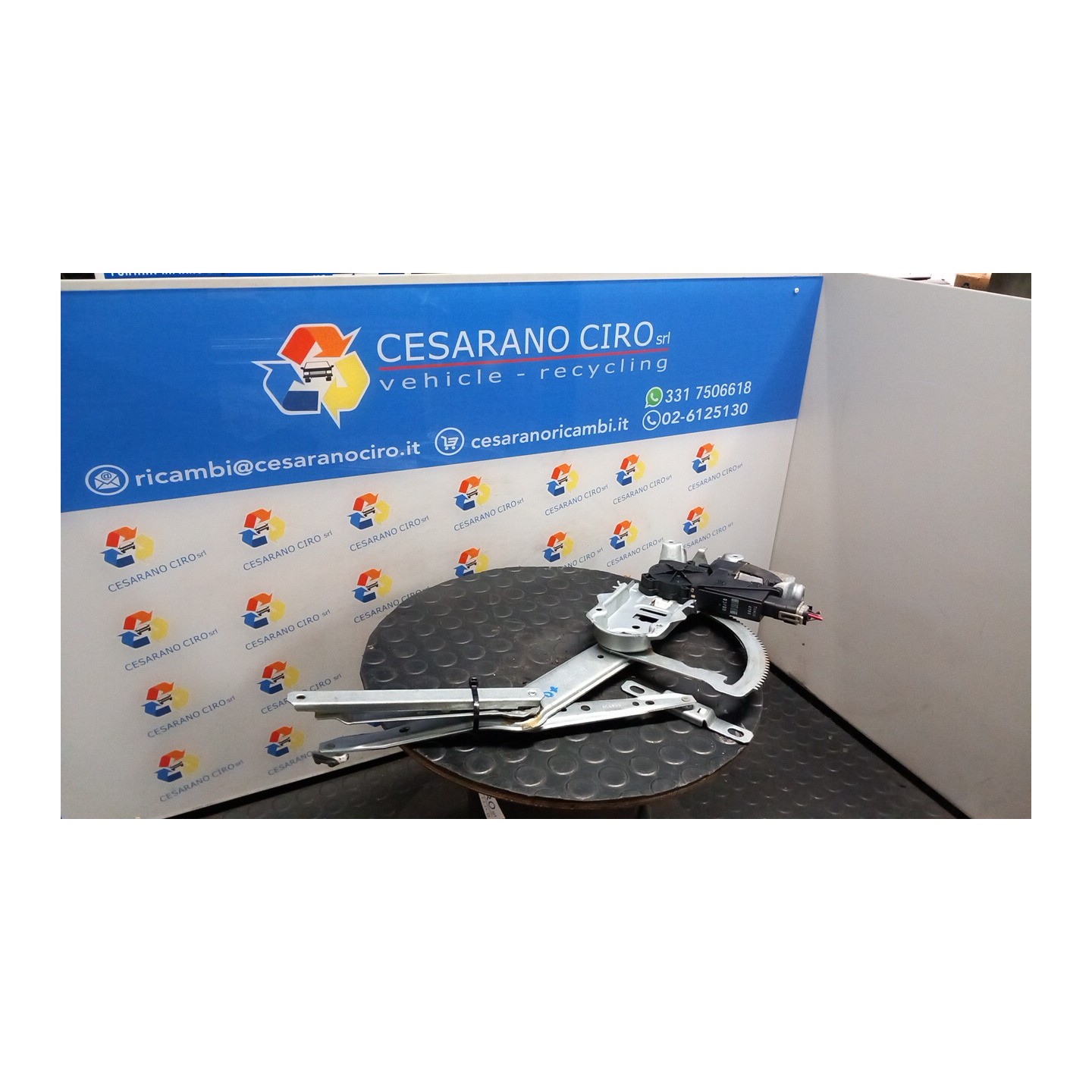ALZACRISTALLO ELETTR. PORTA ANT. DX. 003 OPEL CORSA (X01) (10/00-06/06) Z12XE 93186827