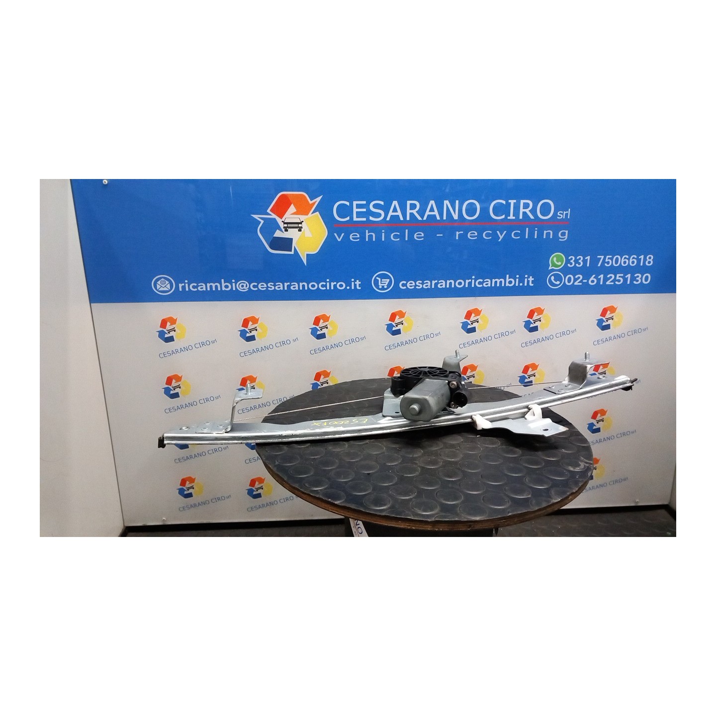 ALZACRISTALLO ELETTR. PORTA ANT. C/MOTORINO SX. 004 DACIA DUSTER (03/10-12/13) K4MA6 8200733829