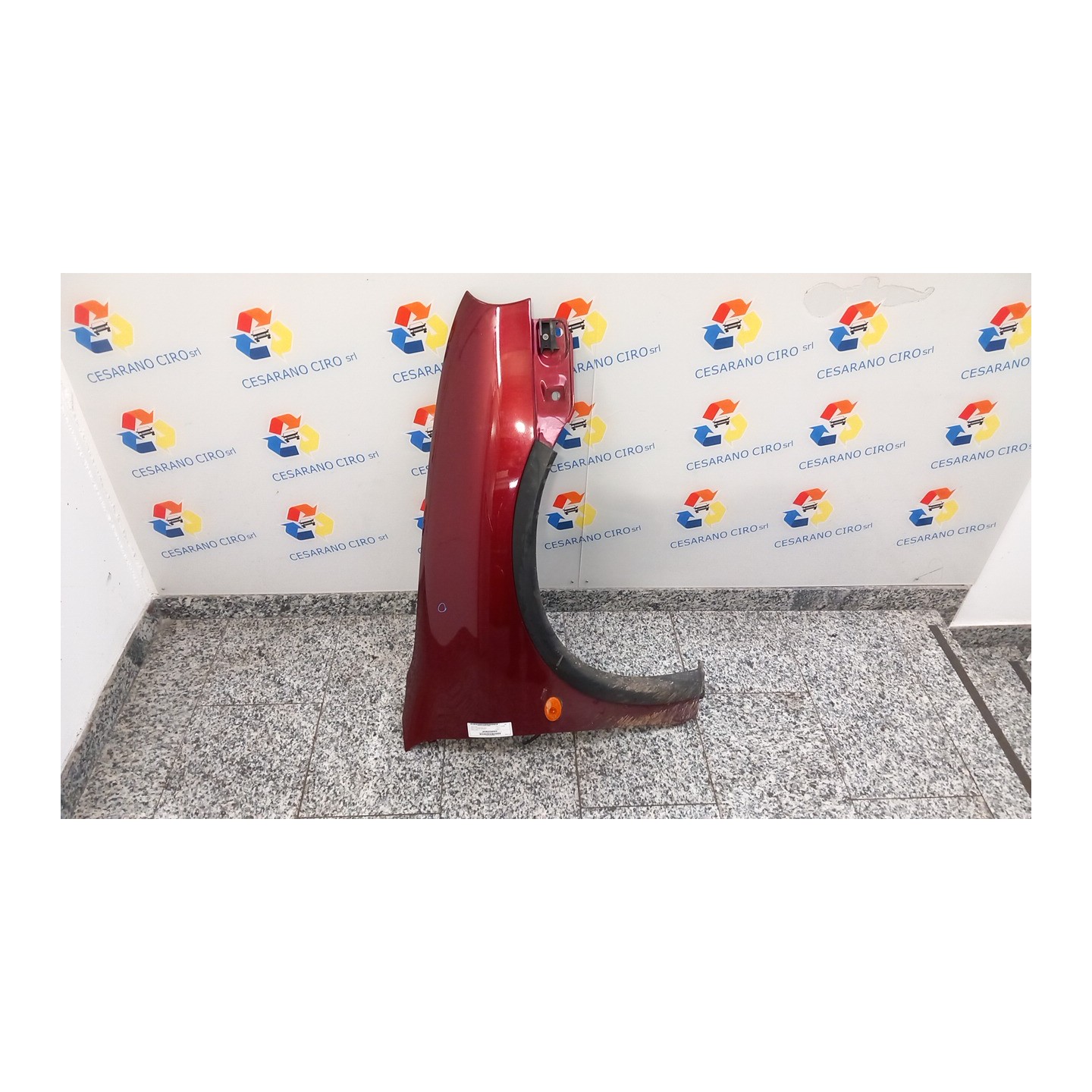 PARAFANGO ANT. C/INDICATORE LAT. DX. 008 OPEL CORSA (S93) (01/93-09/00) X12XE 90387075