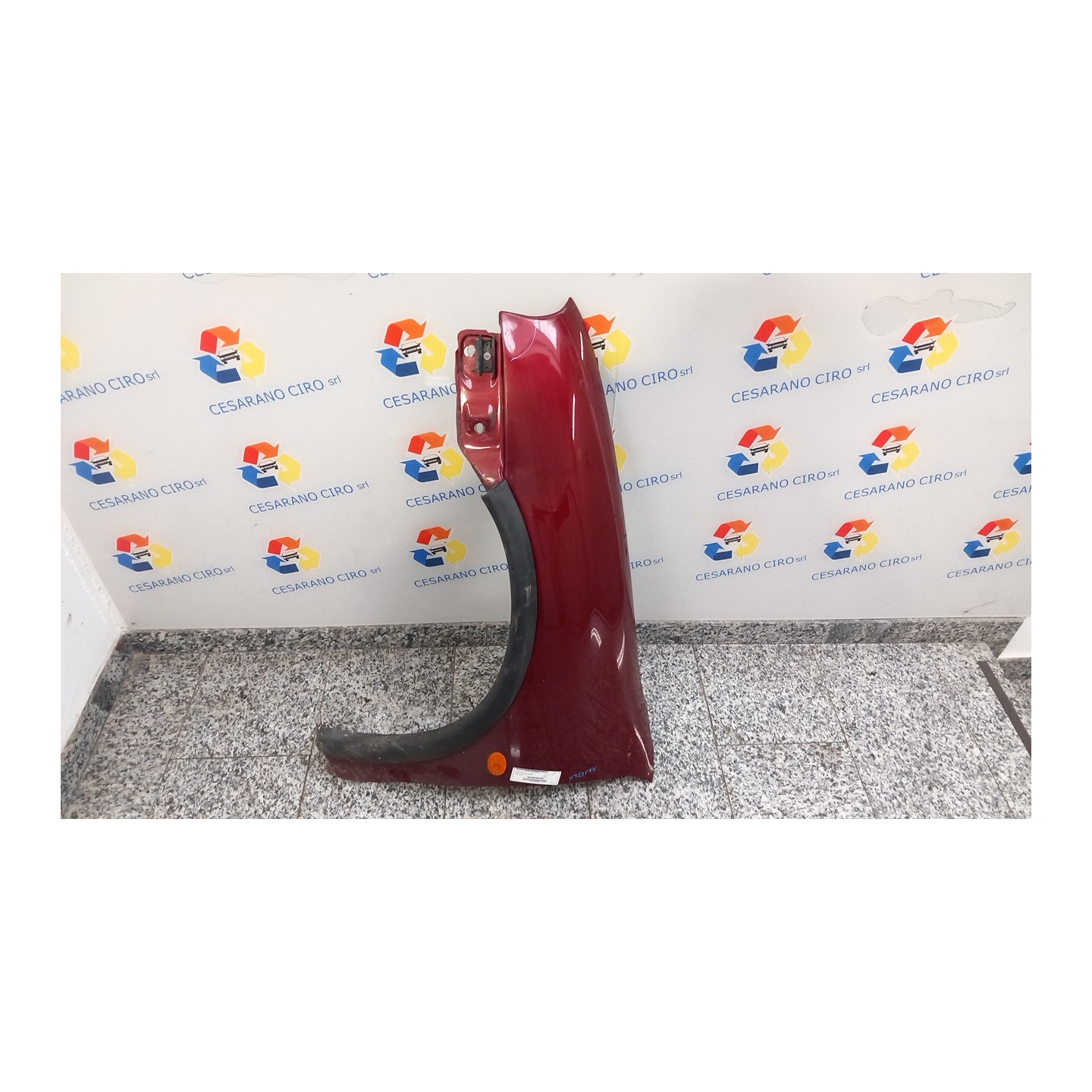 PARAFANGO ANT. C/INDICATORE LAT. SX. 009 OPEL CORSA (S93) (01/93-09/00) X12XE 90387074