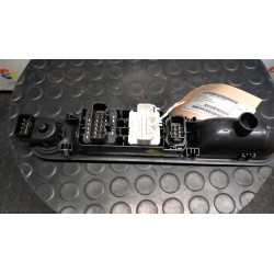 INTERRUTTORE ALZACRISTALLI PORTA ANT. SX. 028 RENAULT ESPACE 4A SERIE (03/06-03/15) F4RU7 8200315044