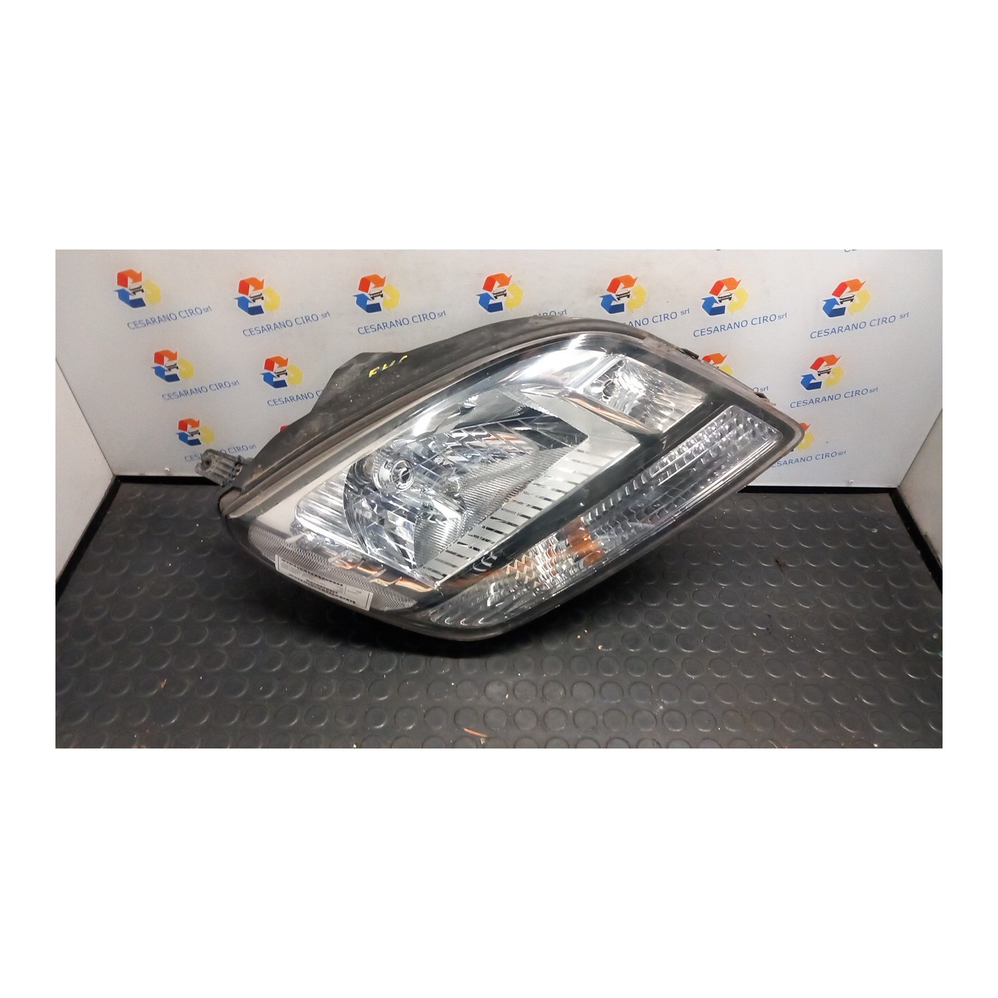 PROIETTORE DX. 074 CHEVROLET (DAEWOO) ORLANDO (J309) (11/10-) Z20D1 95025586