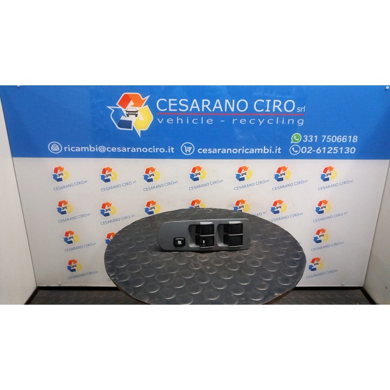 BLOCCO COMANDI ALZACRISTALLI C/CRISTALLI ELETTRICI POST 086 MITSUBISHI COLT (06/04-12/09) 135930 MR587475