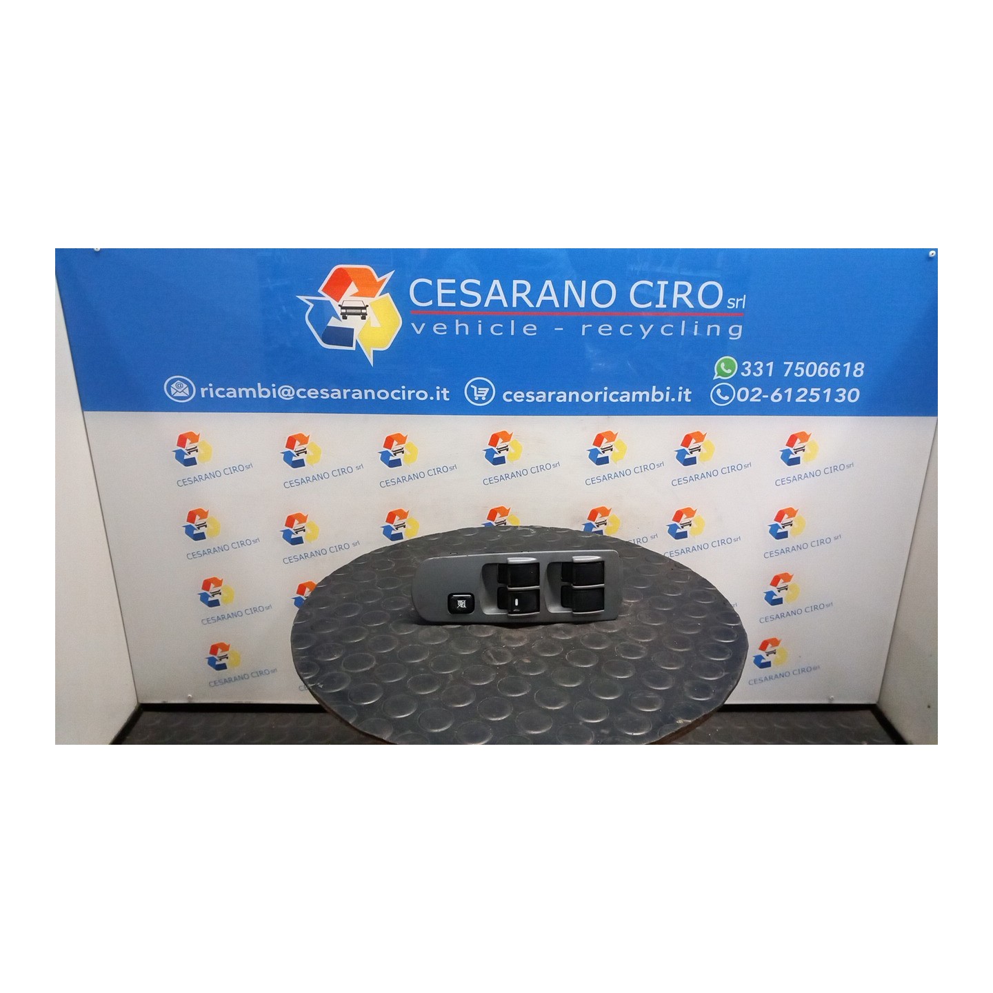 BLOCCO COMANDI ALZACRISTALLI C/CRISTALLI ELETTRICI POST 086 MITSUBISHI COLT (06/04-12/09) 135930 MR587475