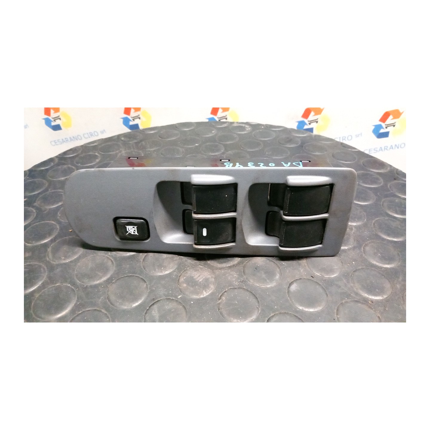 BLOCCO COMANDI ALZACRISTALLI C/CRISTALLI ELETTRICI POST 086 MITSUBISHI COLT (06/04-12/09) 135930 MR587475