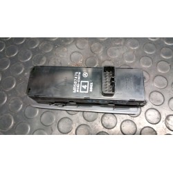 BLOCCO COMANDI ALZACRISTALLI C/CRISTALLI ELETTRICI POST 086 MITSUBISHI COLT (06/04-12/09) 135930 MR587475