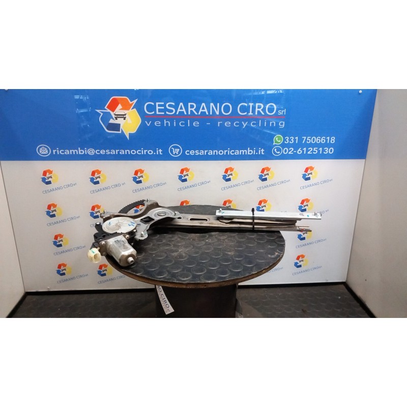 ALZACRISTALLO ELETTR. PORTA ANT. SX. 105 HYUNDAI I20 (01/09-) G4LA 824031J010