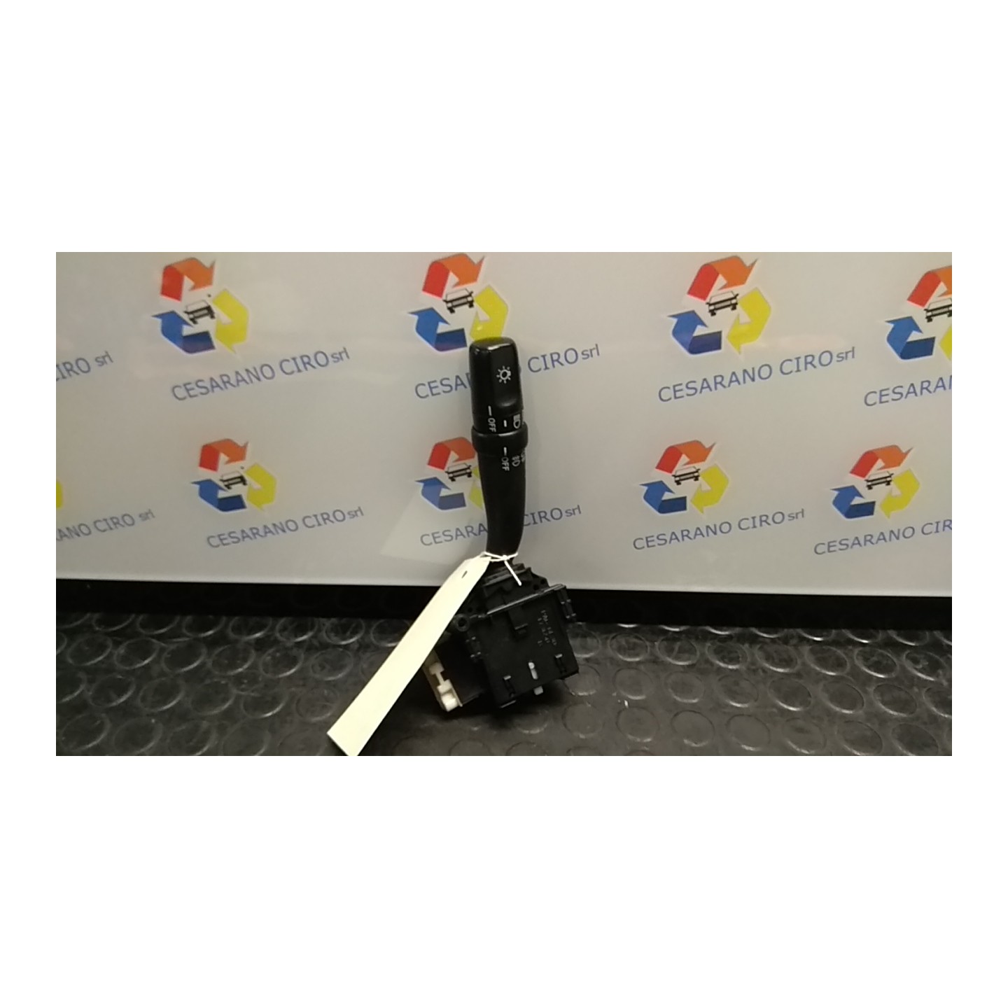 BLOCCO COMANDO VOLANTE LUCI 046 TOYOTA AVENSIS (04/03-04/09) 2ADFTV 8414005110