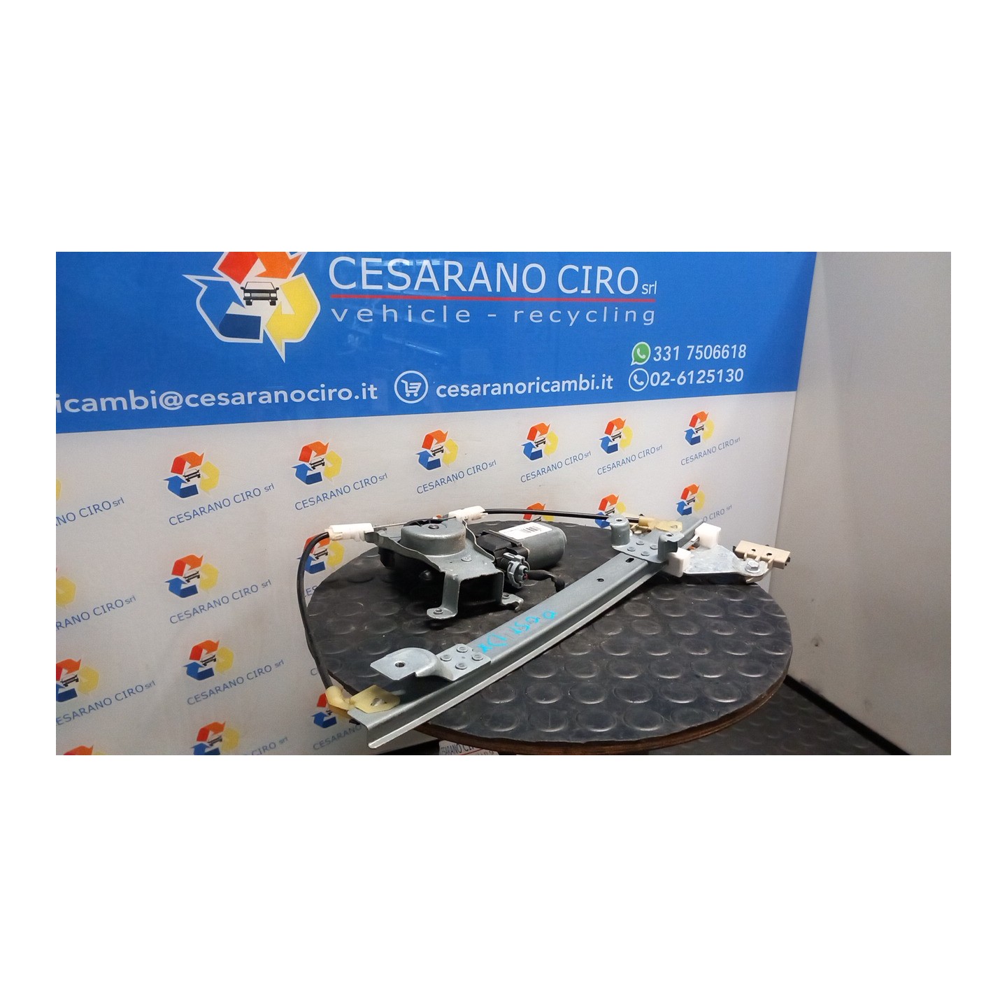 ALZACRISTALLO ELETTR. PORTA POST. C/MOTORINO DX. 016 NISSAN QASHQAI (J10E/JJ10E) (02/07-12 HR16 82700EY10A