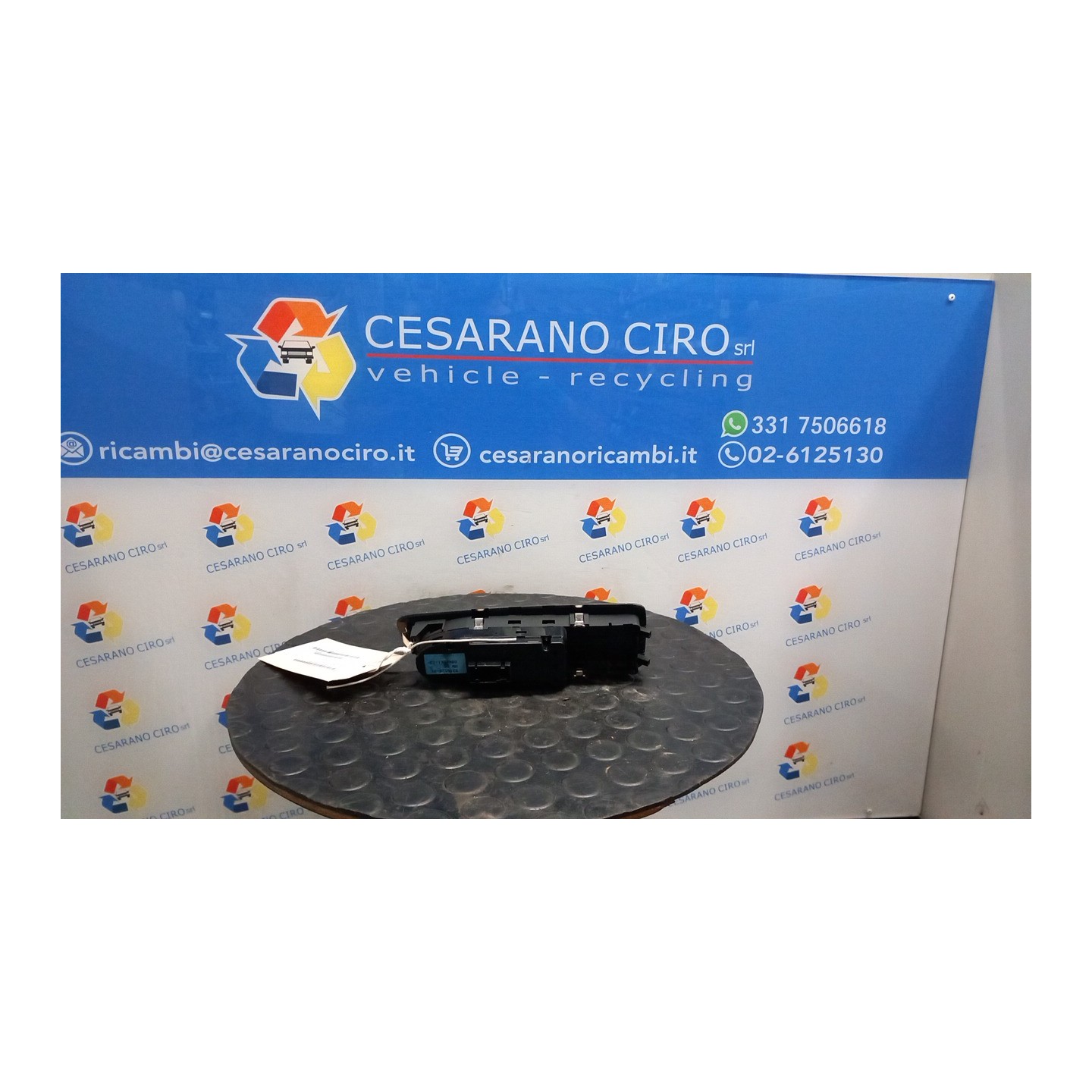 BLOCCO COMANDI ALZACRISTALLI E RETROVISORI EST. BEIGE,MEMORIA SEDILE SX. 044 BMW SERIE 1 (E81/E87) (03/07-12/12 N47D20A 61319216