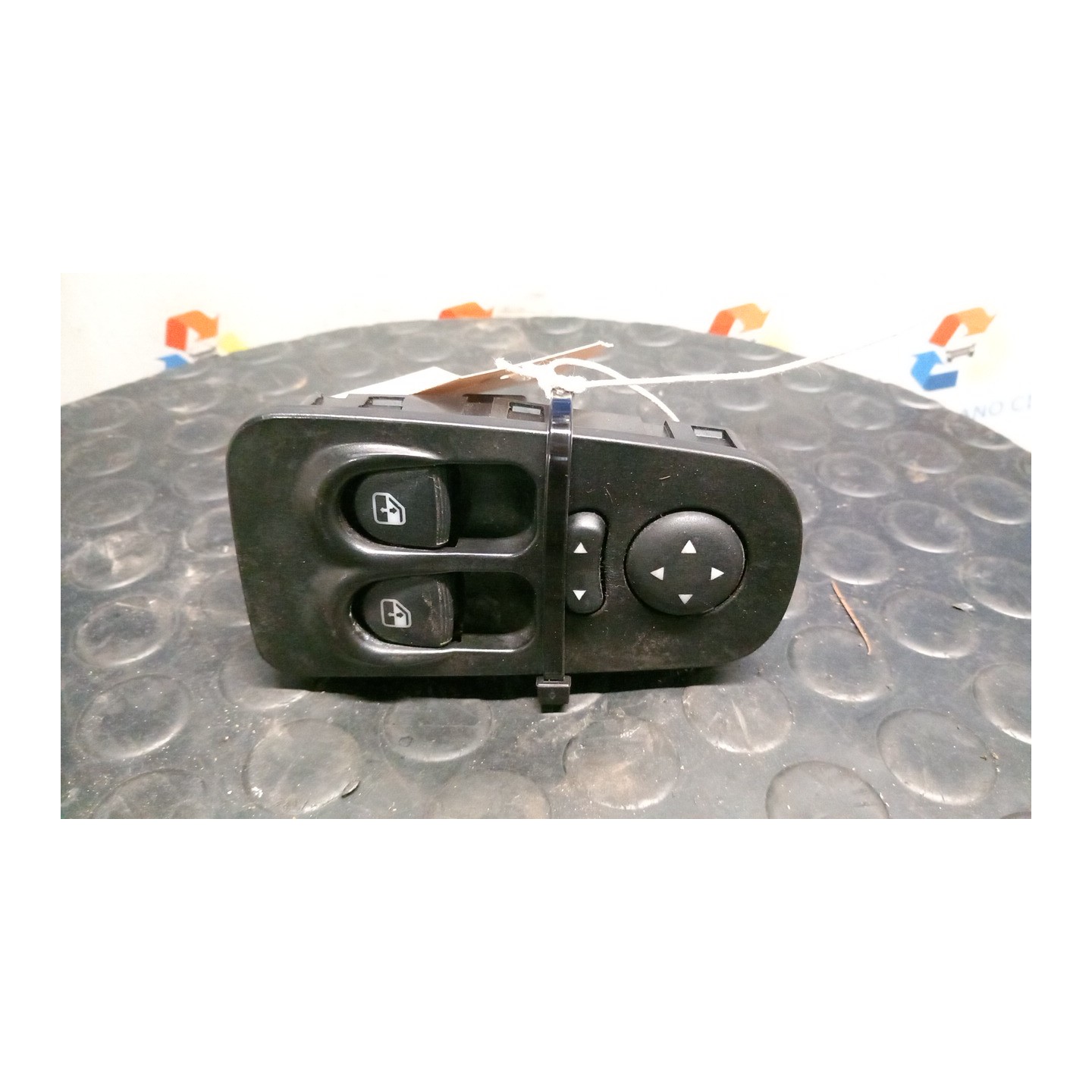 BLOCCO COMANDI ALZACRISTALLI E RETROVISORI EST. 057 LANCIA YPSILON (TE) (06/03-09/06) 188A9000 NB3719010026007