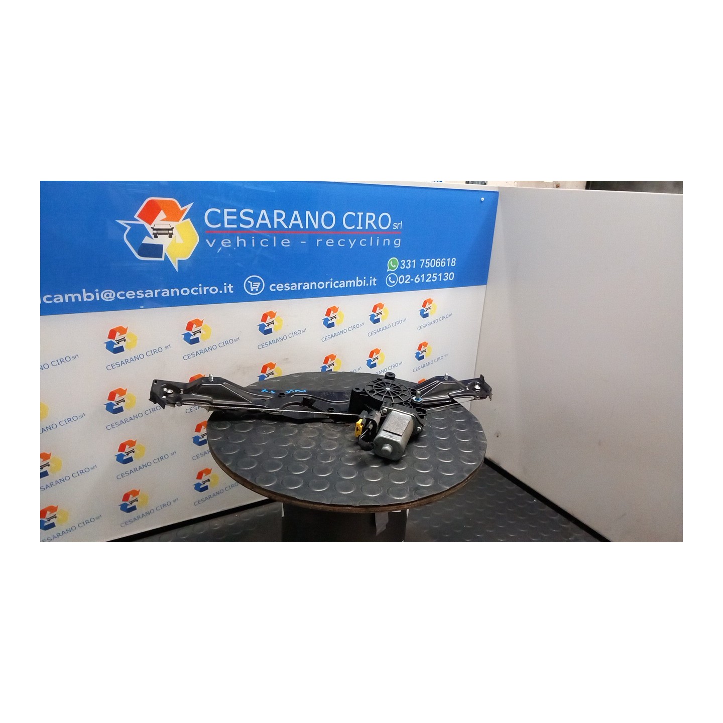 ALZACRISTALLO ELETTR. PORTA ANT. C/MOTORINO SX. 067 FORD KA (CCU) (10/08-03/17) 169A4000 1749890
