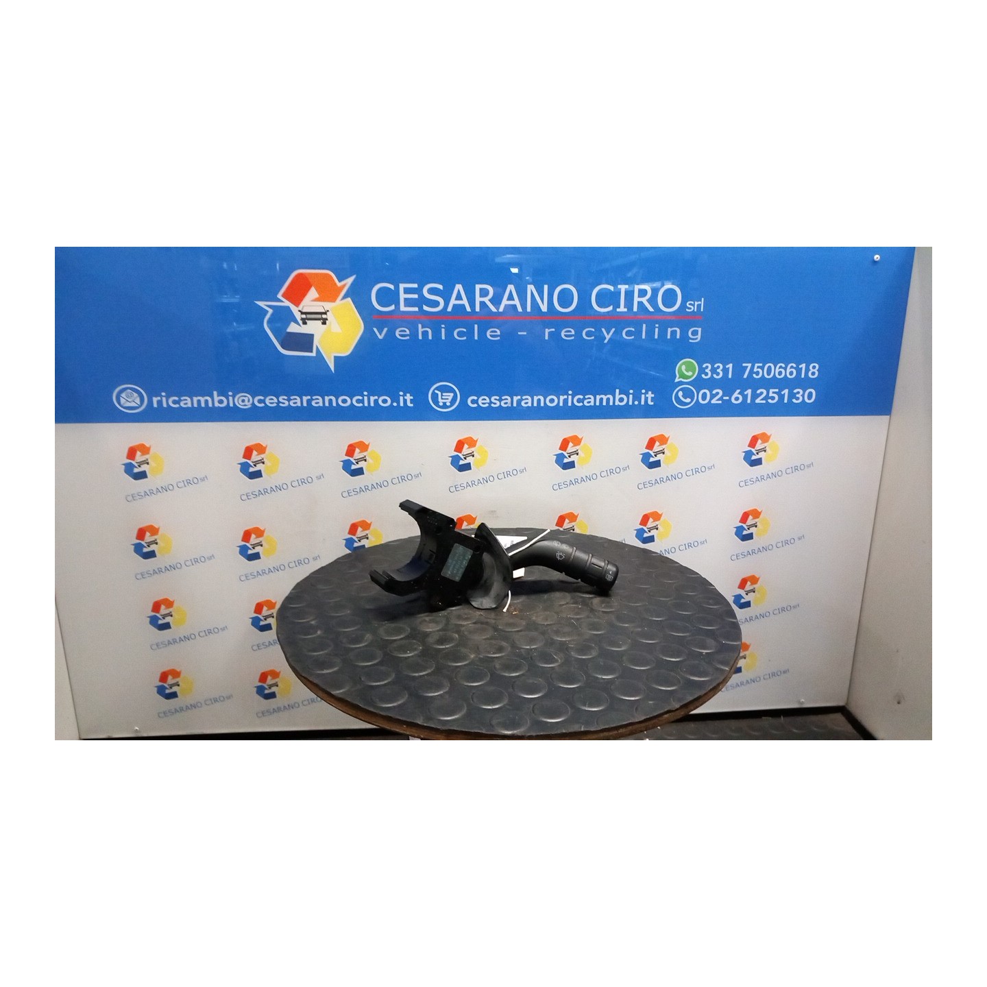 BLOCCO COMANDI TERGICRISTALLI NERO SATINATO 080 VOLKSWAGEN FOX (5Z) (04/05-07/11) BMD 5Z0953503C1NN