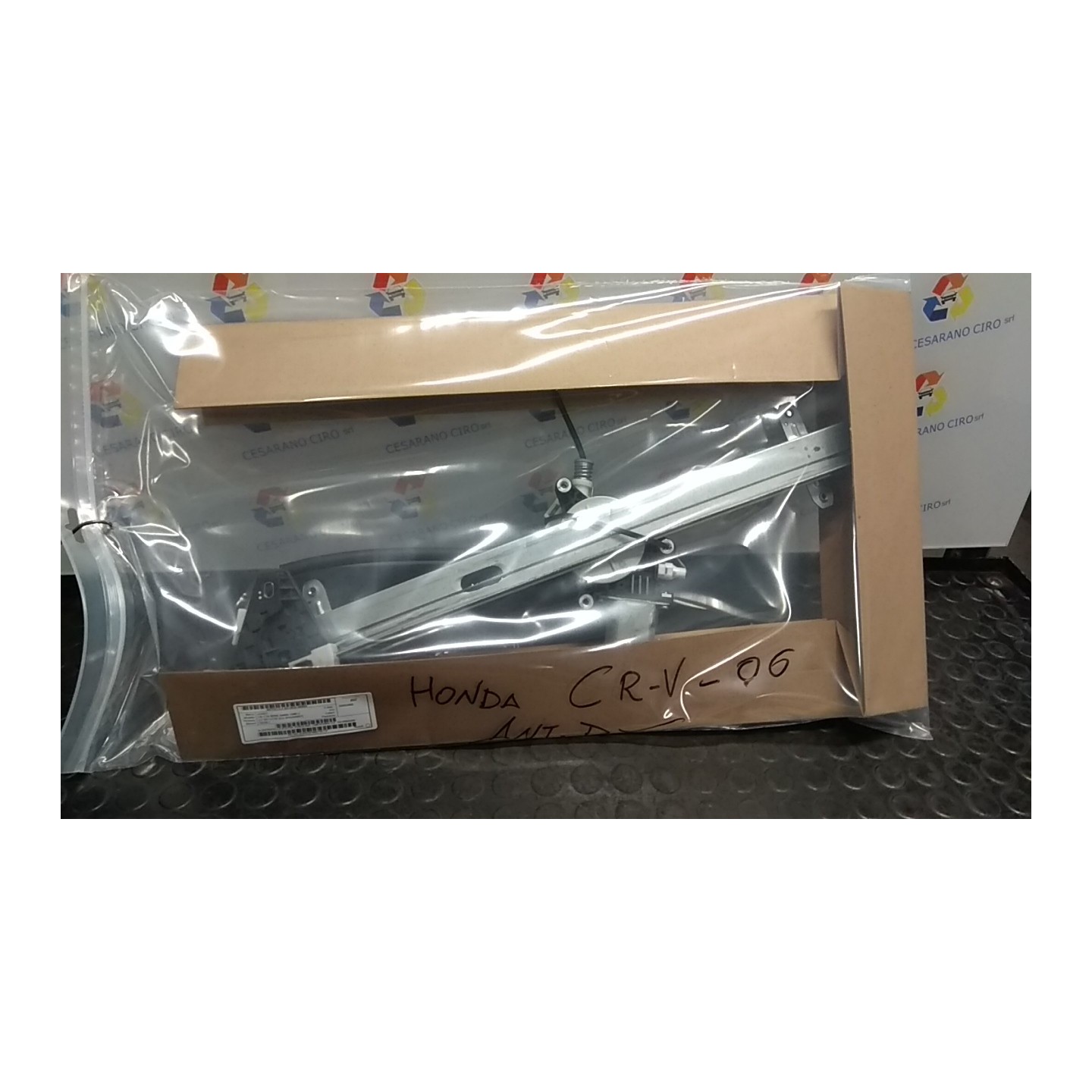 ALZACRISTALLO ELETTR. PORTA ANT. C/MOTORINO DX. 055 HONDA CR-V 2A SERIE (04/02-12/06) N22A2 72210S9AA02