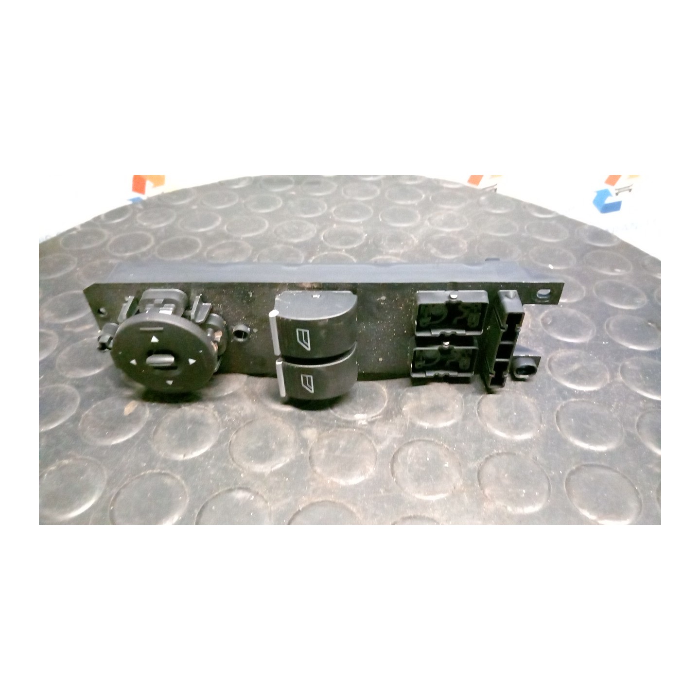 BLOCCO COMANDI ALZACRISTALLI E RETROVISORI EST. C/ALZACRISTALLI POST. ELETTR. 011 FORD FIESTA (CCN) (11/12-) STJC 2029540