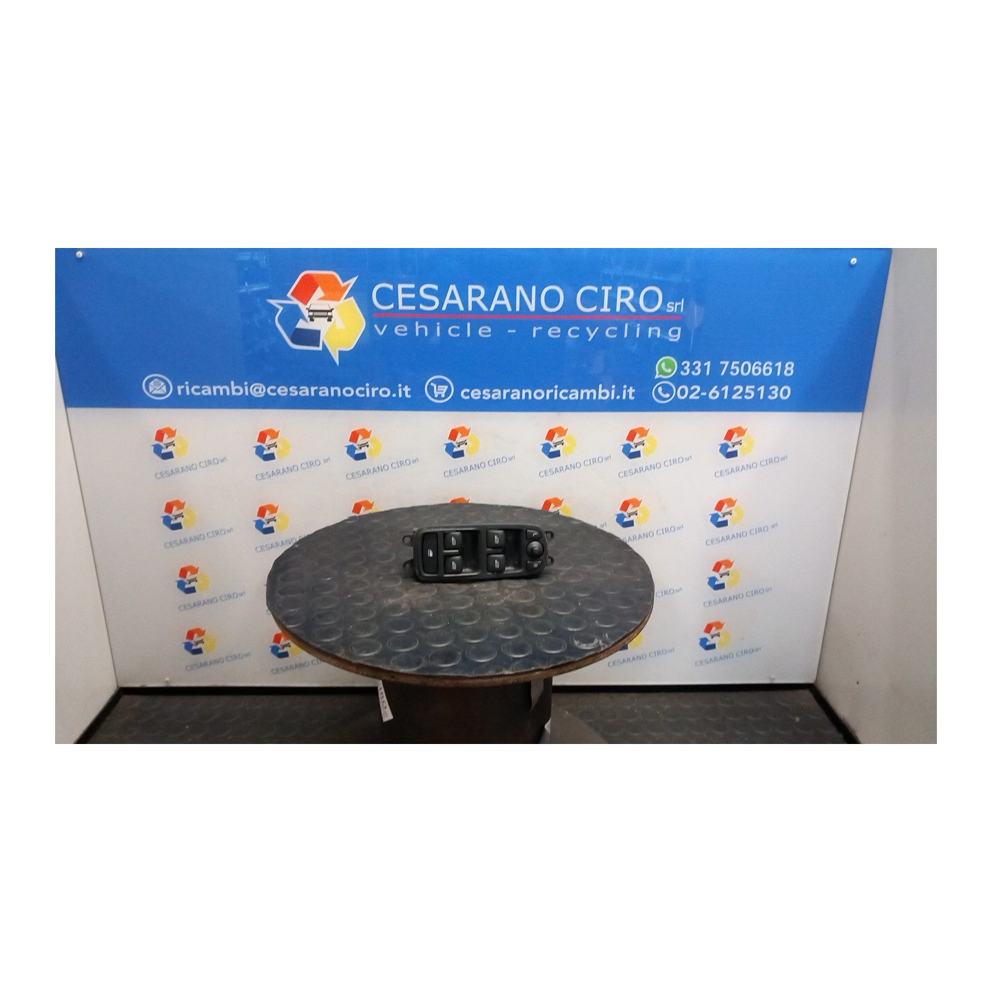 BLOCCO COMANDI ALZACRISTALLI E RETROVISORI EST. 028 VOLVO V50 (02/04-12/12) D4164T 31295120