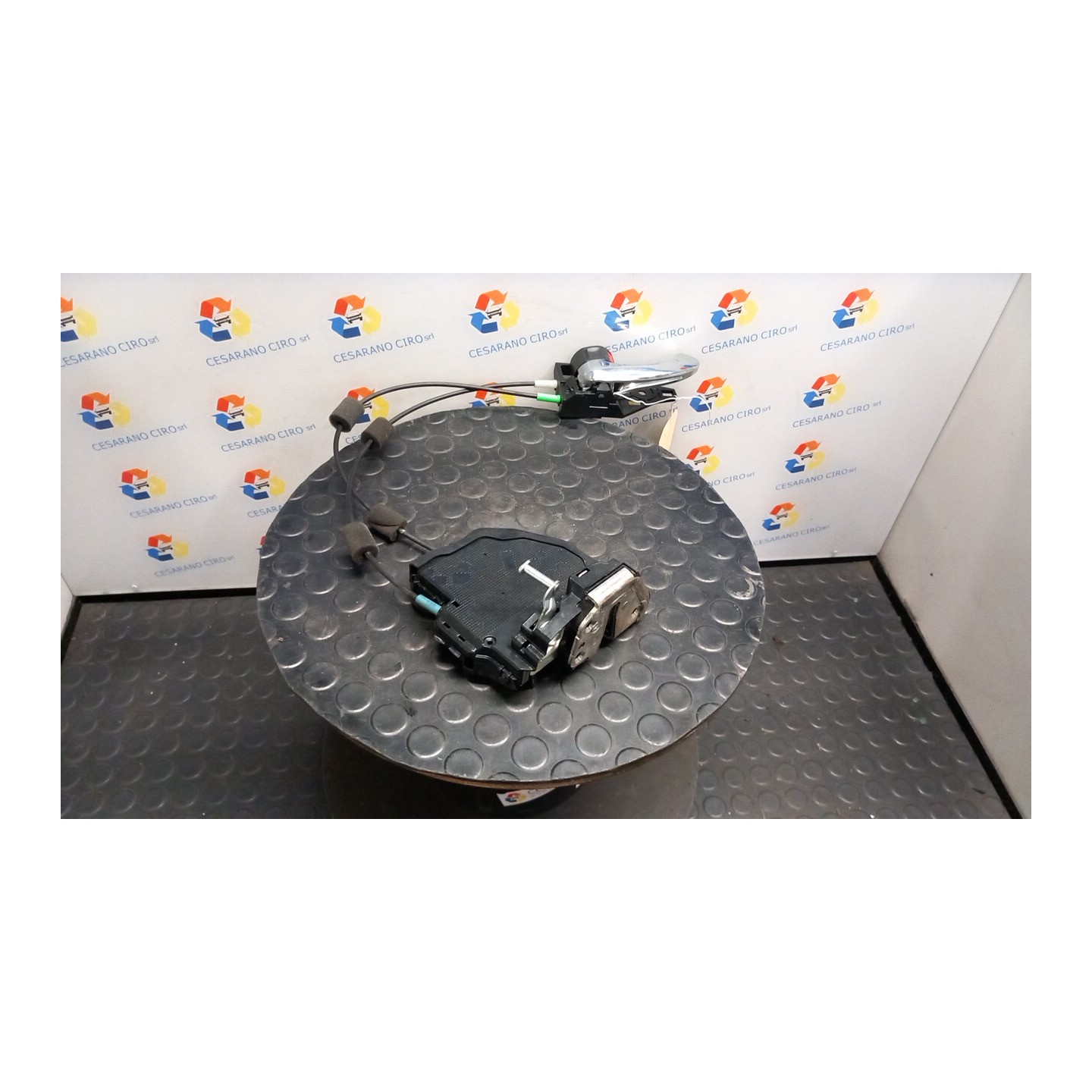 SERRATURA PORTA POST. SX. 100 TOYOTA RAV 4 3A SERIE (01/06-10/10) 2ADFTV 6906042021