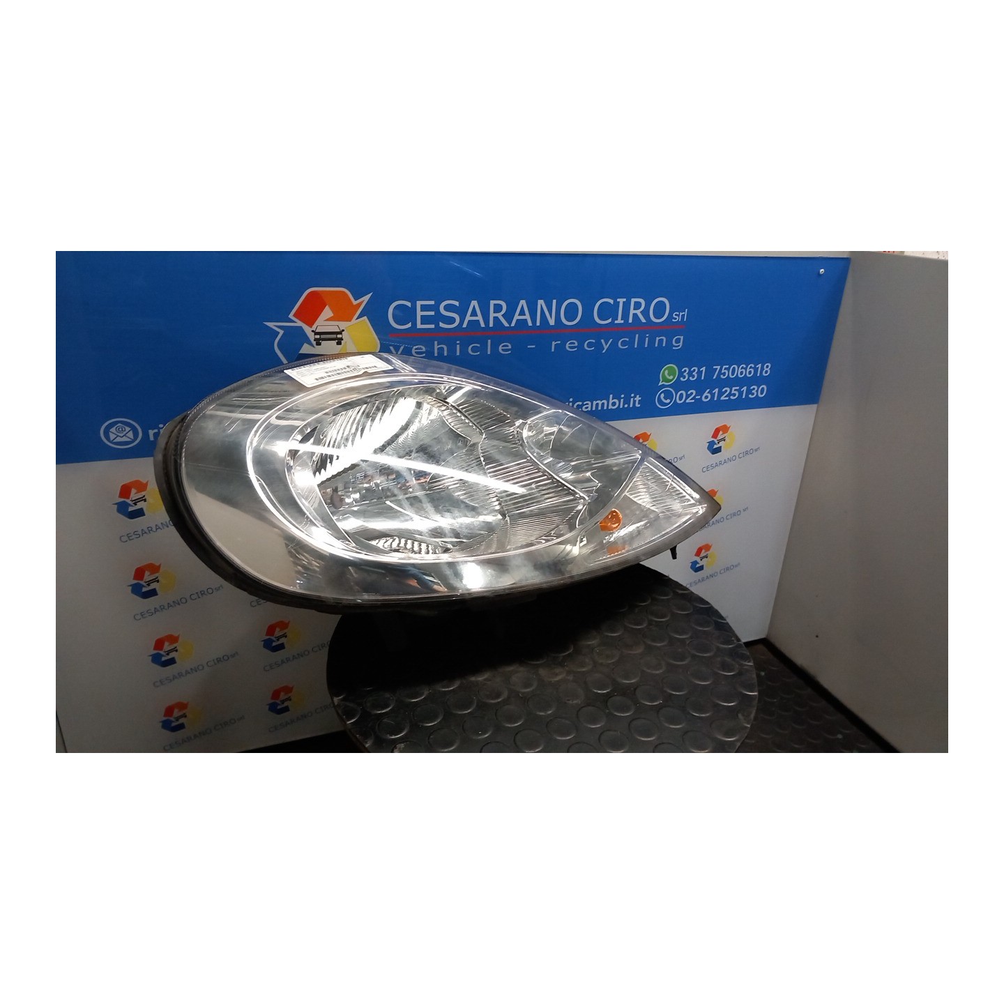 PROIETTORE DX. 109 RENAULT TRAFIC (09/06-04/10) G9U 8200701353
