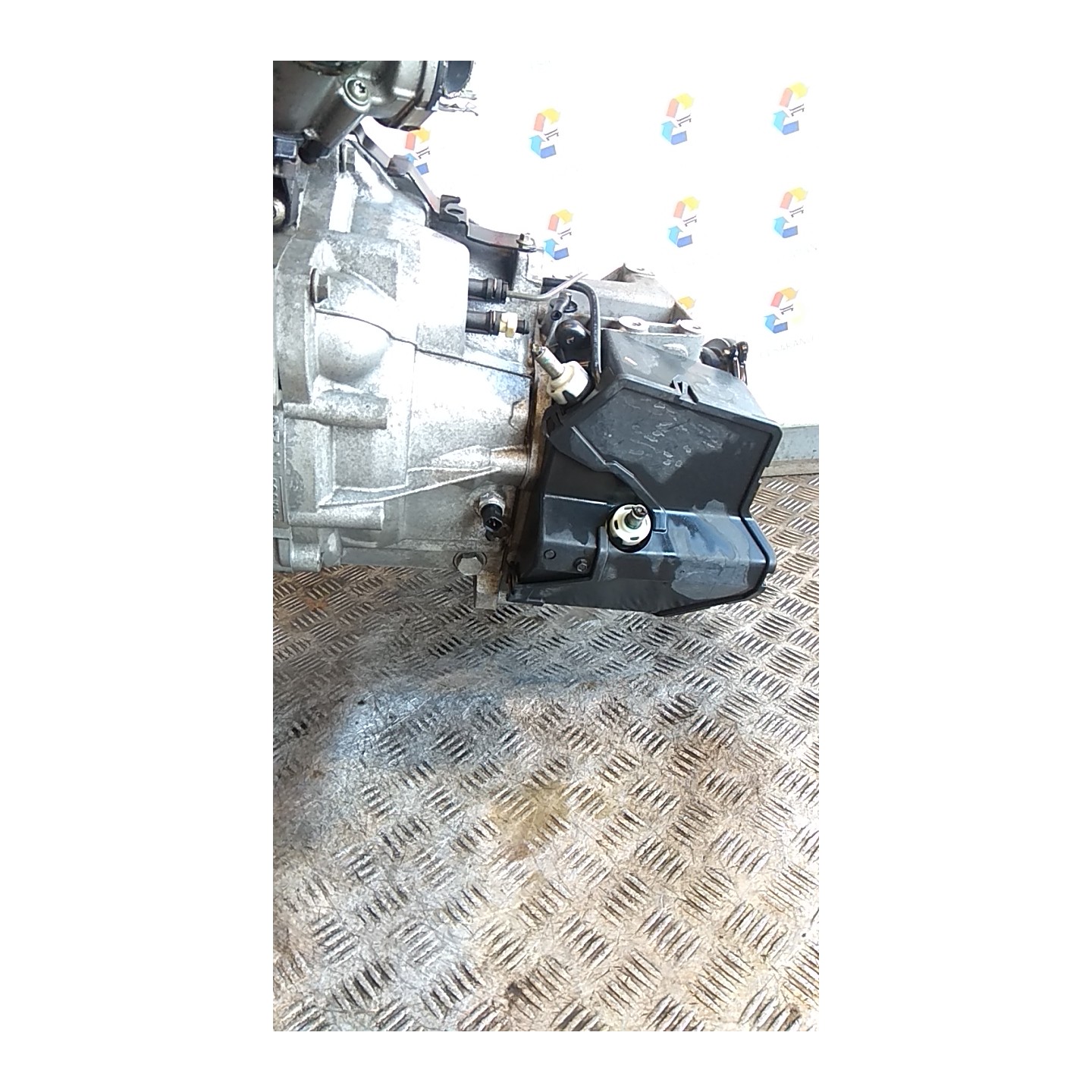 CAMBIO COMPL. 132 FORD FIESTA (CCN) (11/12-) STJC 2021598