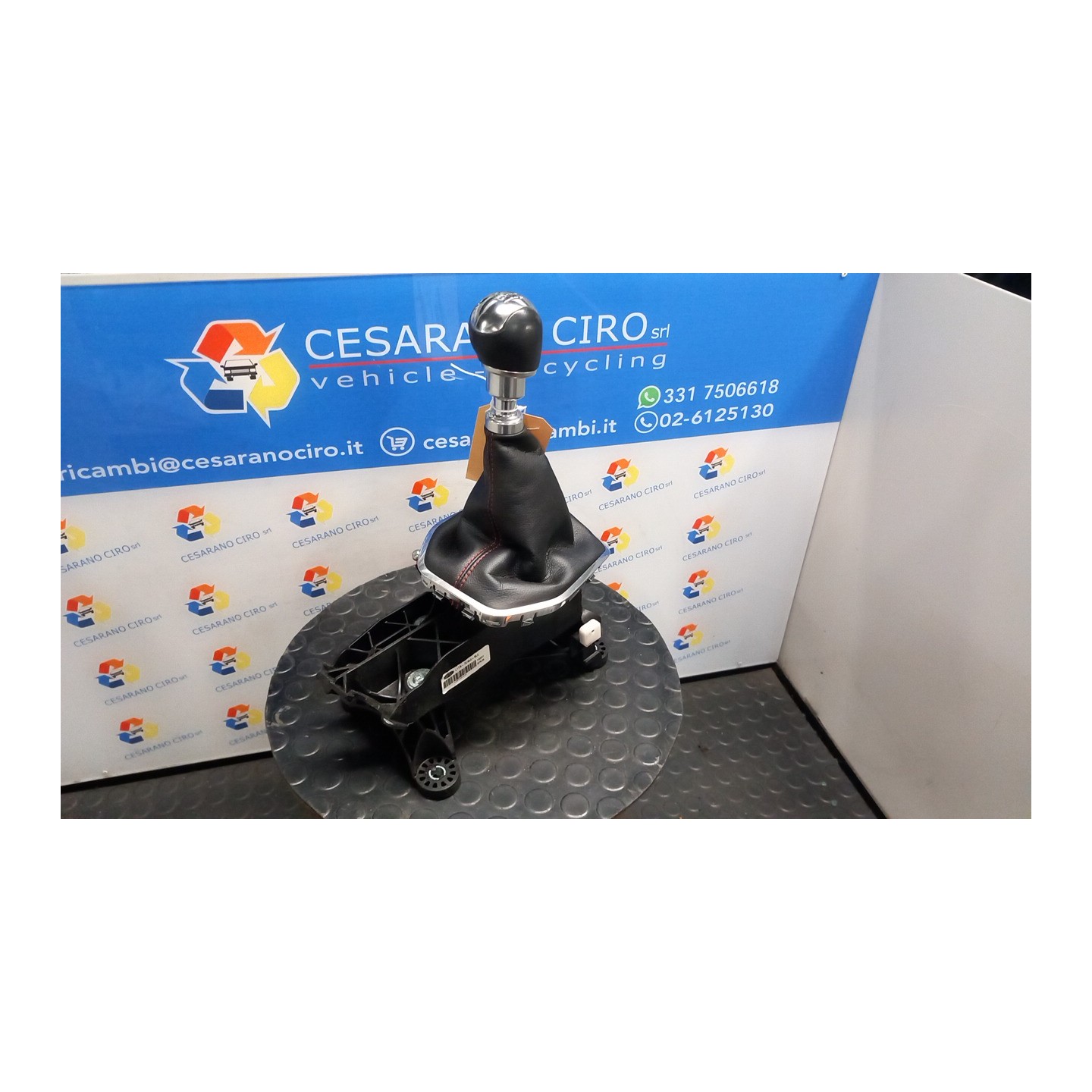 LEVA CAMBIO COMPL. ALLUMINIO C/CUFFIA PELLE 032 FORD PUMA (CF7) (09/19-) B7JB 2384281