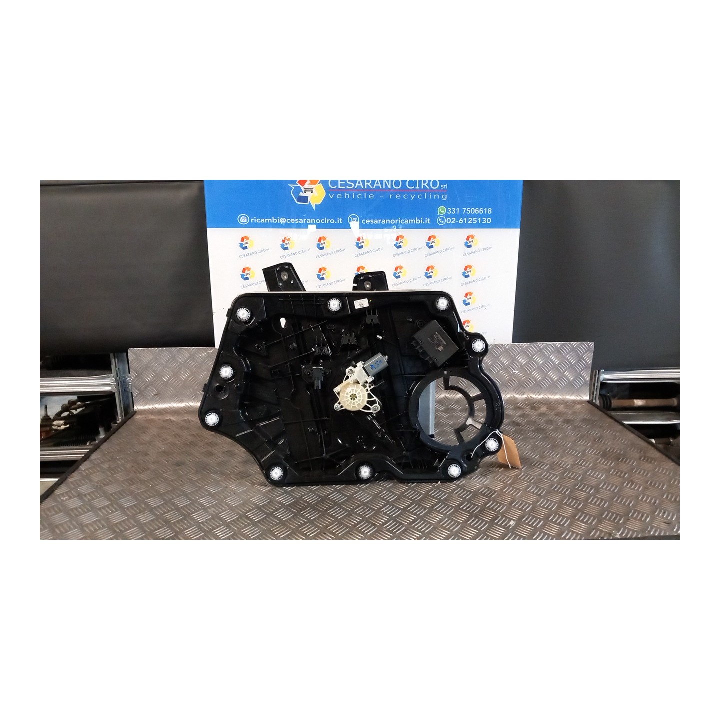ALZACRISTALLO ELETTR. PORTA ANT. SX. 056 FORD PUMA (CF7) (09/19-) B7JB 2510684