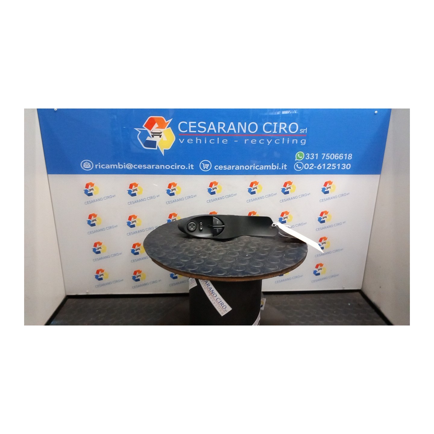 INTERRUTTORE ALZACRISTALLI PORTA ANT. C/ RETR. ELETTR. SX. 029 LANCIA Y (10/00-03/04) 188A4000 735241273