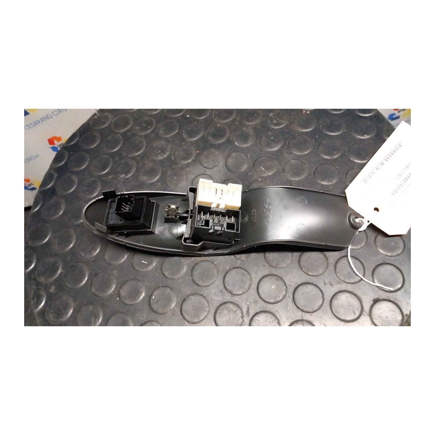 INTERRUTTORE ALZACRISTALLI PORTA ANT. C/ RETR. ELETTR. SX. 029 LANCIA Y (10/00-03/04) 188A4000 735241273