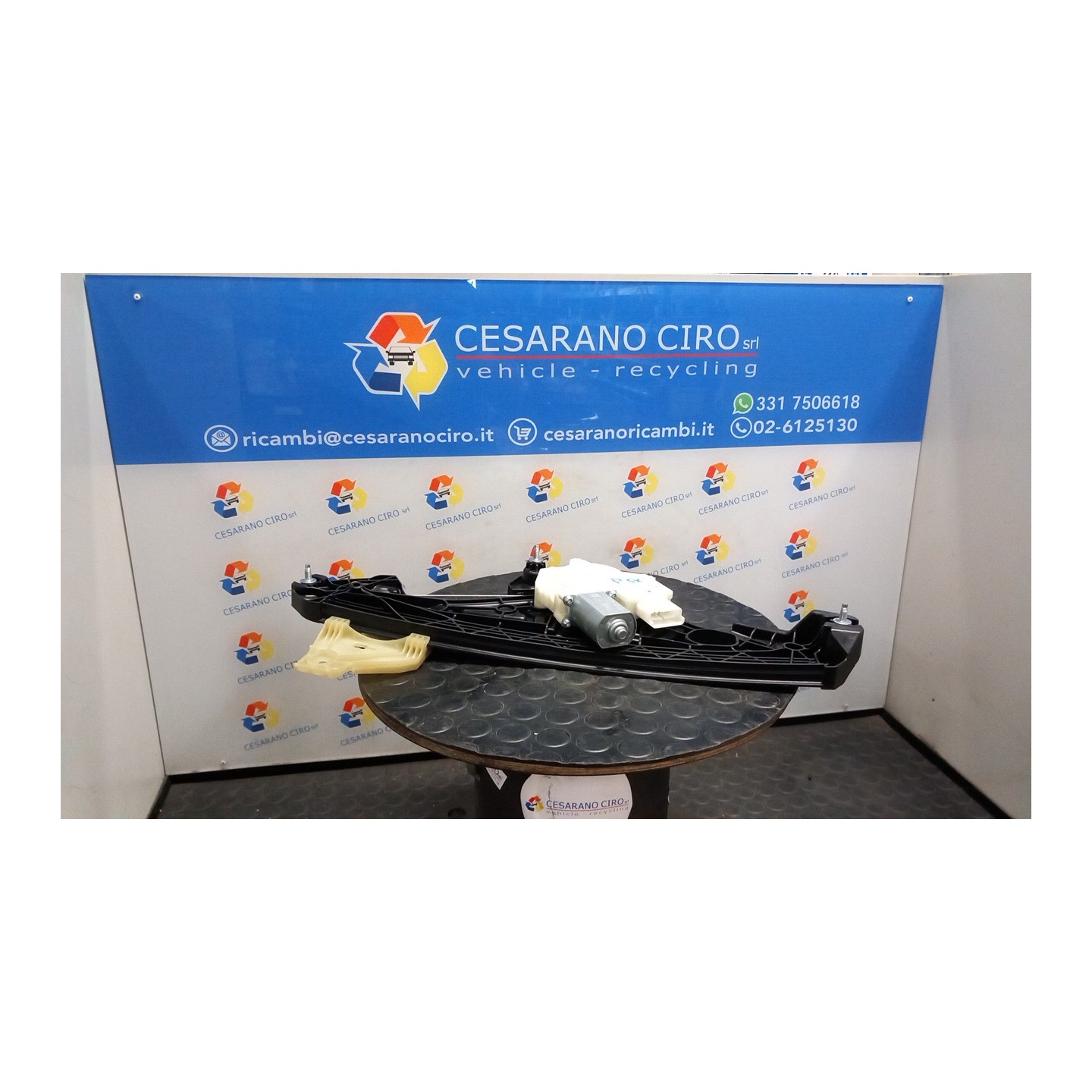 ALZACRISTALLO ELETTR. PORTA POST. CON MOTORINO SX. 115 RENAULT CAPTUR 2A SERIE (10/19-10/24) H4MC6 827216497R
