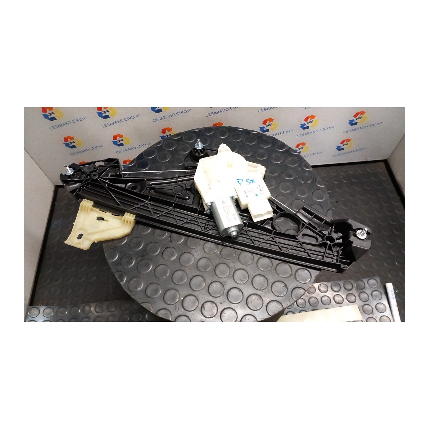 ALZACRISTALLO ELETTR. PORTA POST. CON MOTORINO SX. 115 RENAULT CAPTUR 2A SERIE (10/19-10/24) H4MC6 827216497R