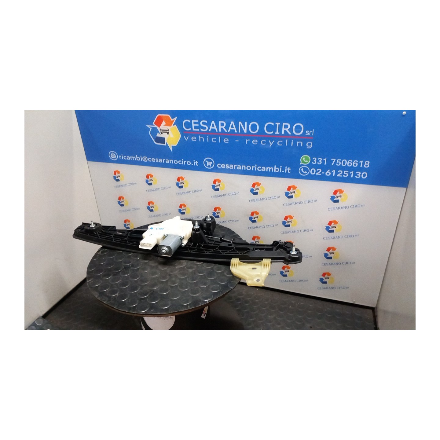 ALZACRISTALLO ELETTR. PORTA ANT. CON MOTORINO DX. 116 RENAULT CAPTUR 2A SERIE (10/19-10/24) H4MC6 807203293R