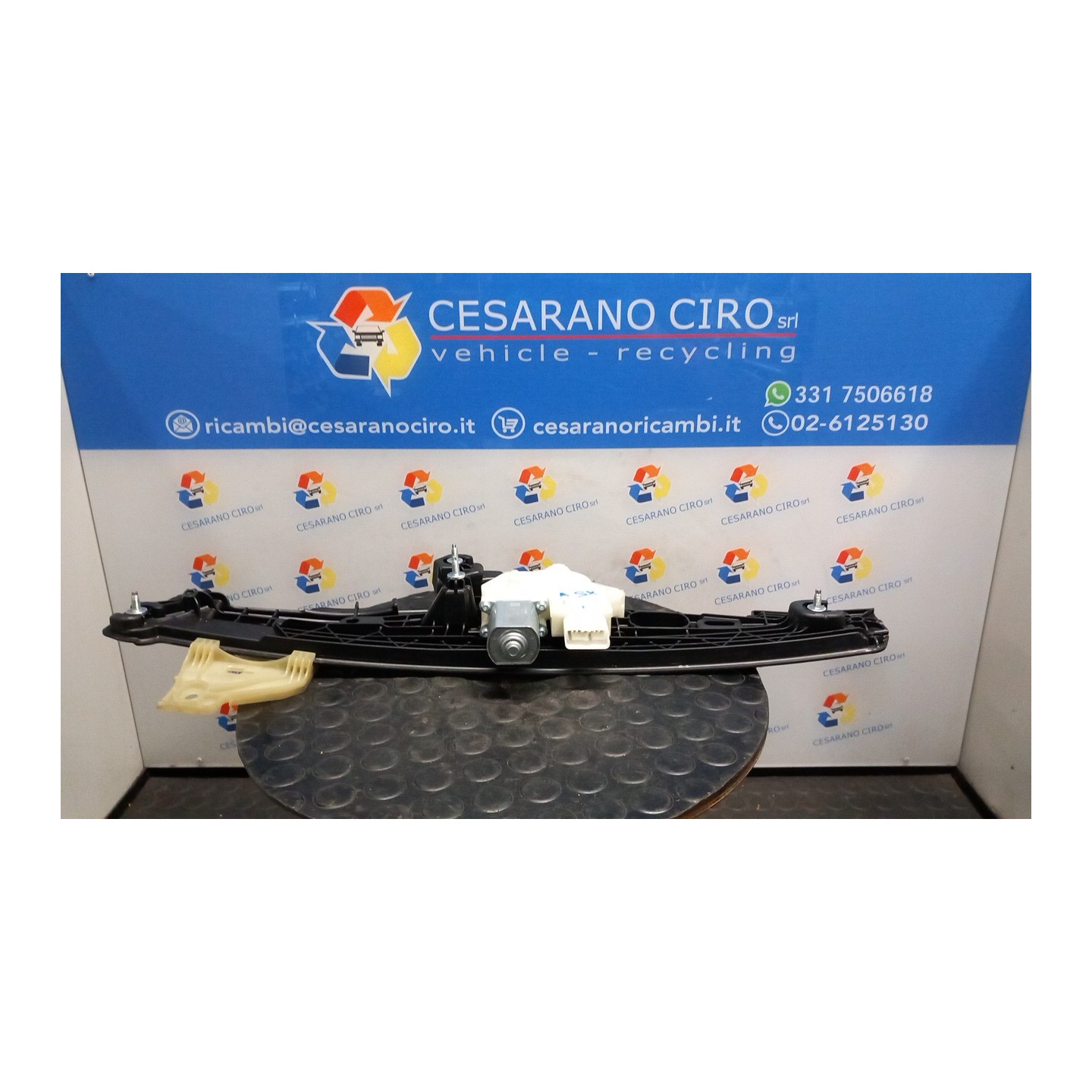 ALZACRISTALLO ELETTR. PORTA ANT. CON MOTORINO SX. 117 RENAULT CAPTUR 2A SERIE (10/19-10/24) H4MC6 807215326R