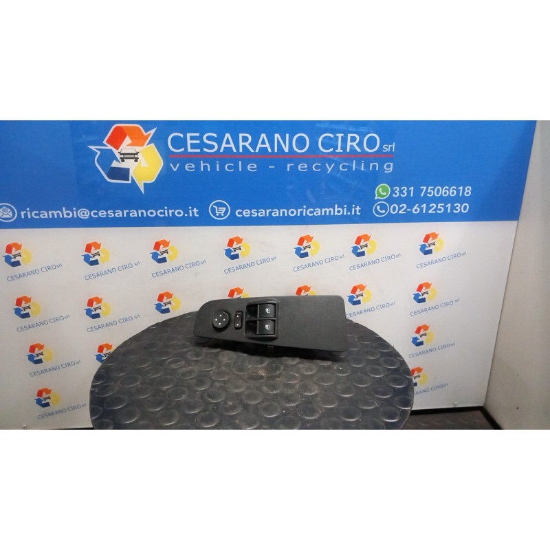BLOCCO COMANDI ALZACRISTALLI E RETROVISORI EST. ALZACRISTALLO ELETTRICO POST SX. 014 FIAT GRANDE PUNTO (2Y) (06/05-12/08 199A600