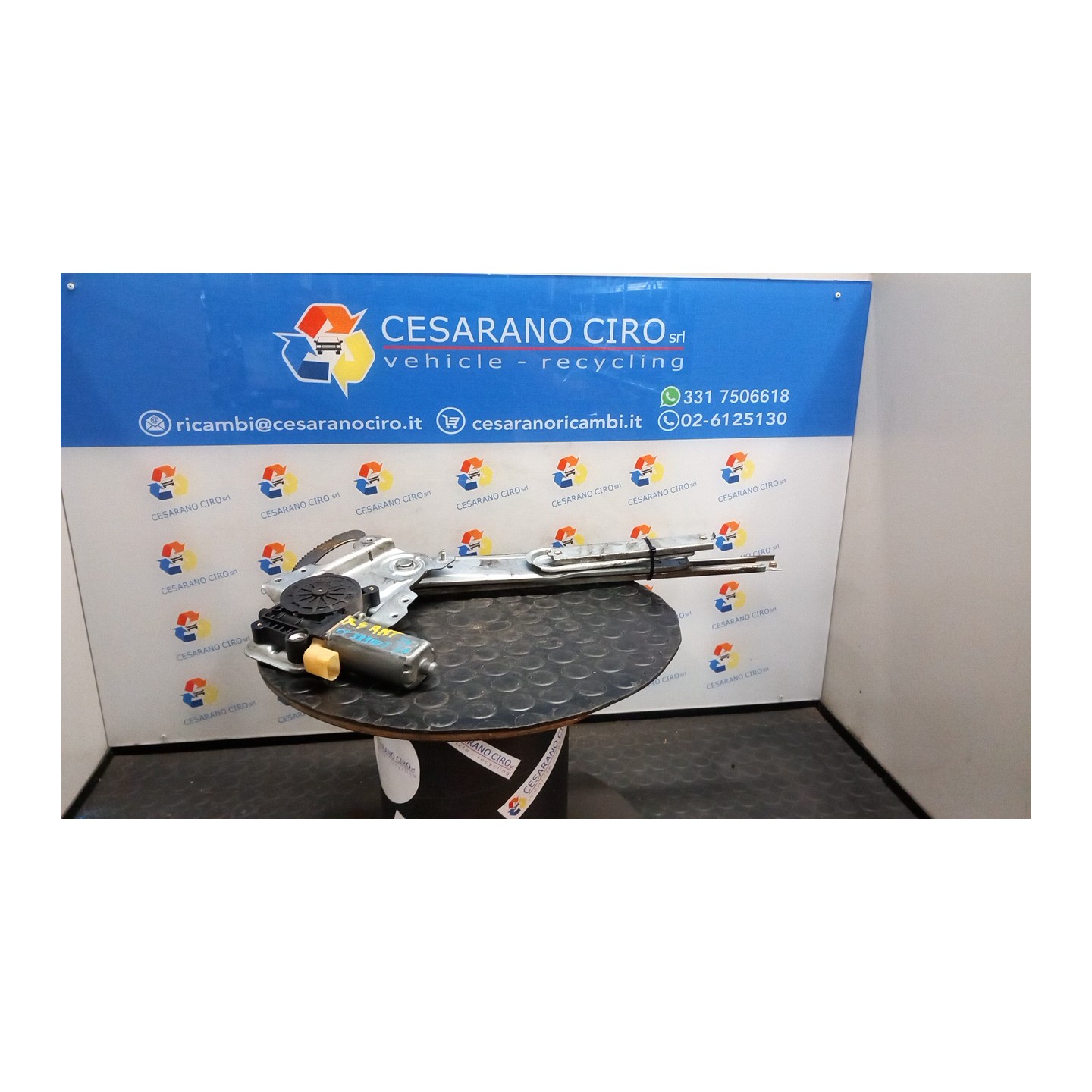 ALZACRISTALLO PORTA ANT. SX. 040 TOYOTA YARIS (03/99-11/05)     (JPP) 1NDTV 6982052020